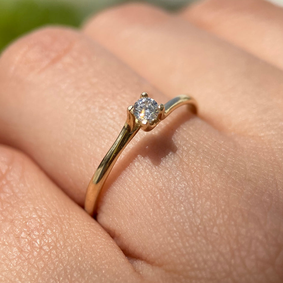 Anillo de compromiso en oro