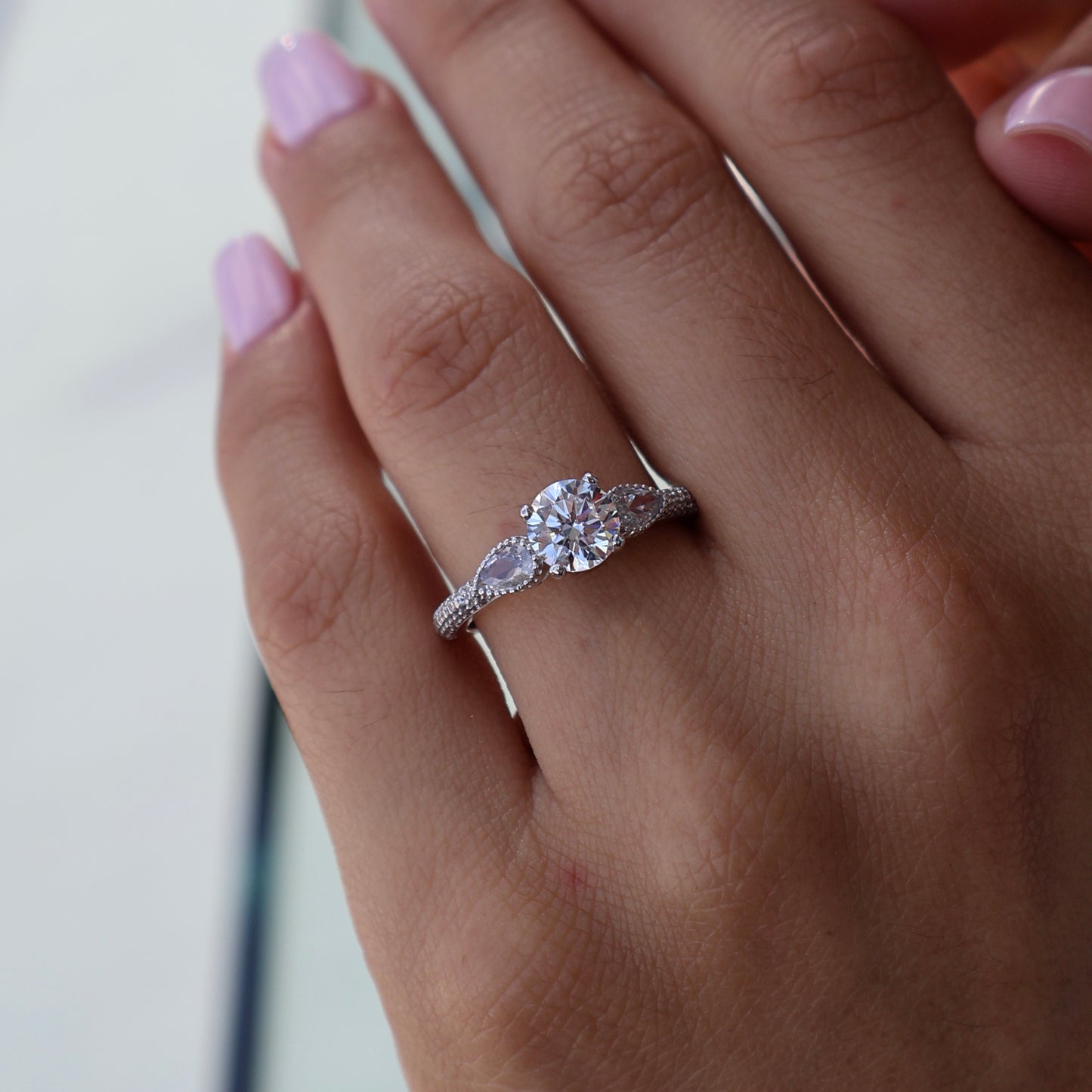 Anillo en Oro Blanco 14k con Circonias Mod.16015