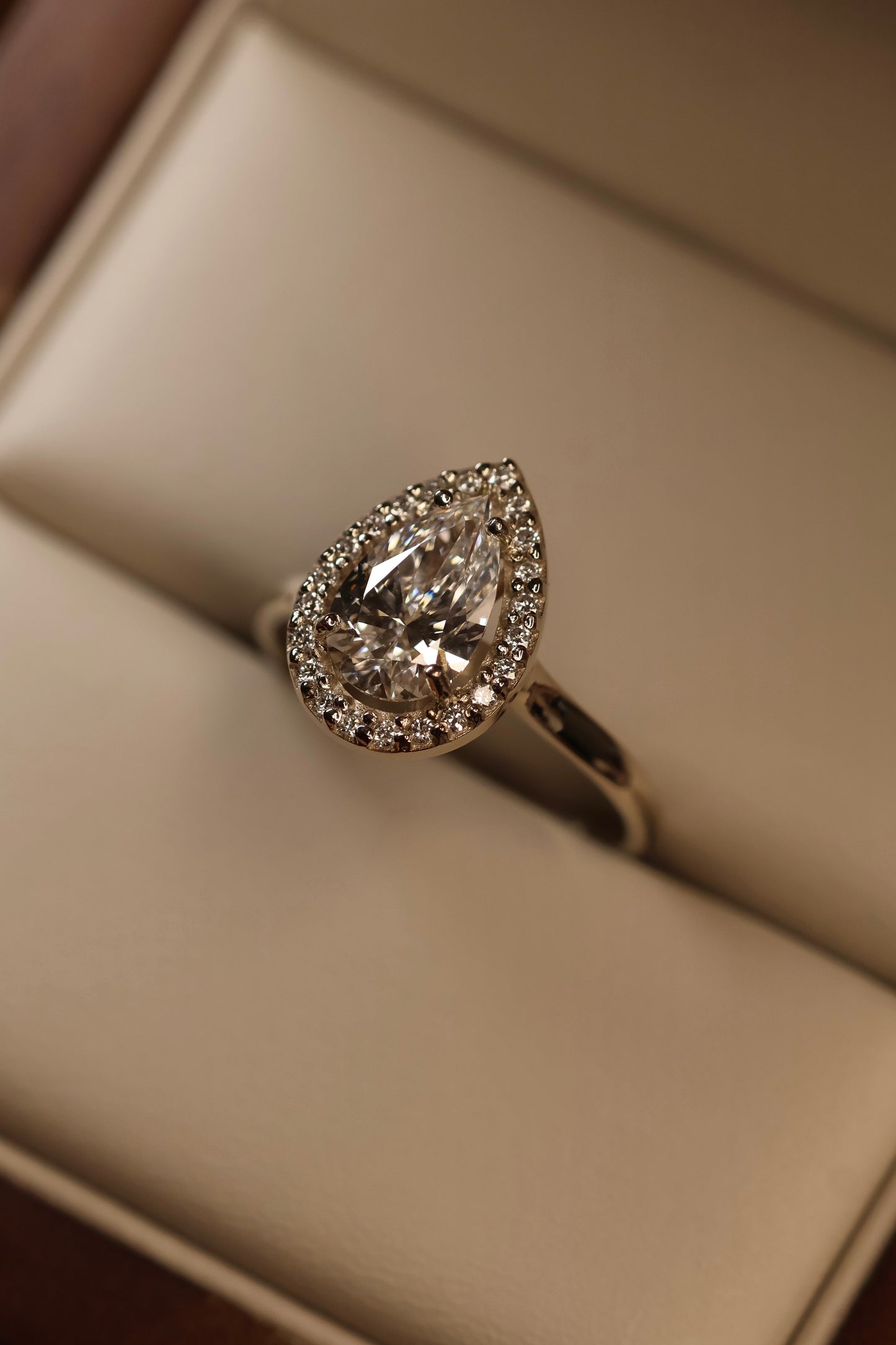 Anillo de compromiso en Oro