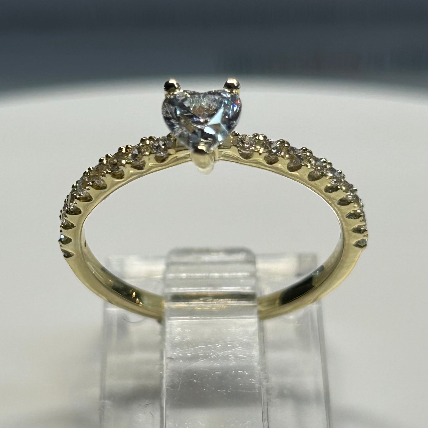 Anillo de compromiso en oro