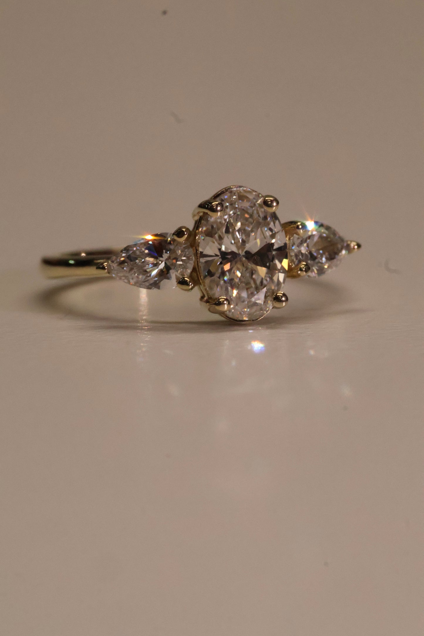 Camille en oro 1.00 ct