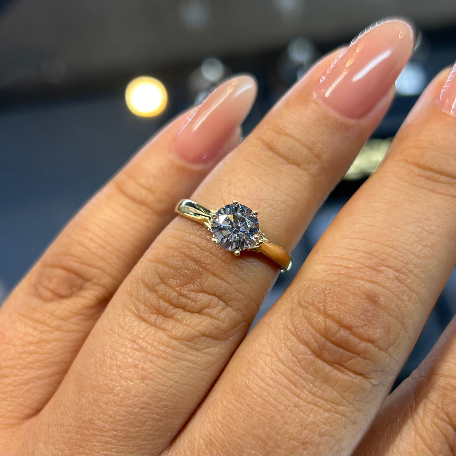 Anillo de compromiso en oro