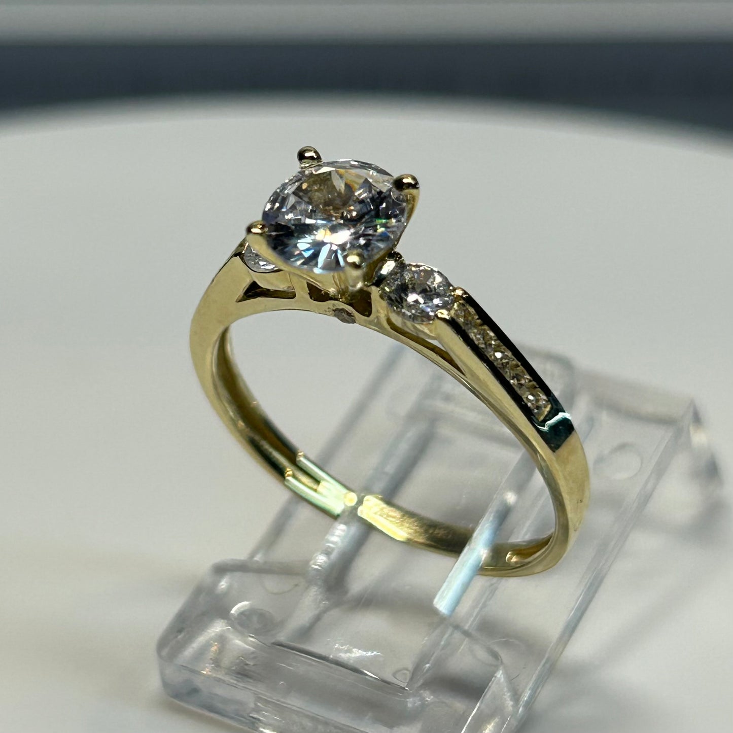 Anillo de compromiso en oro