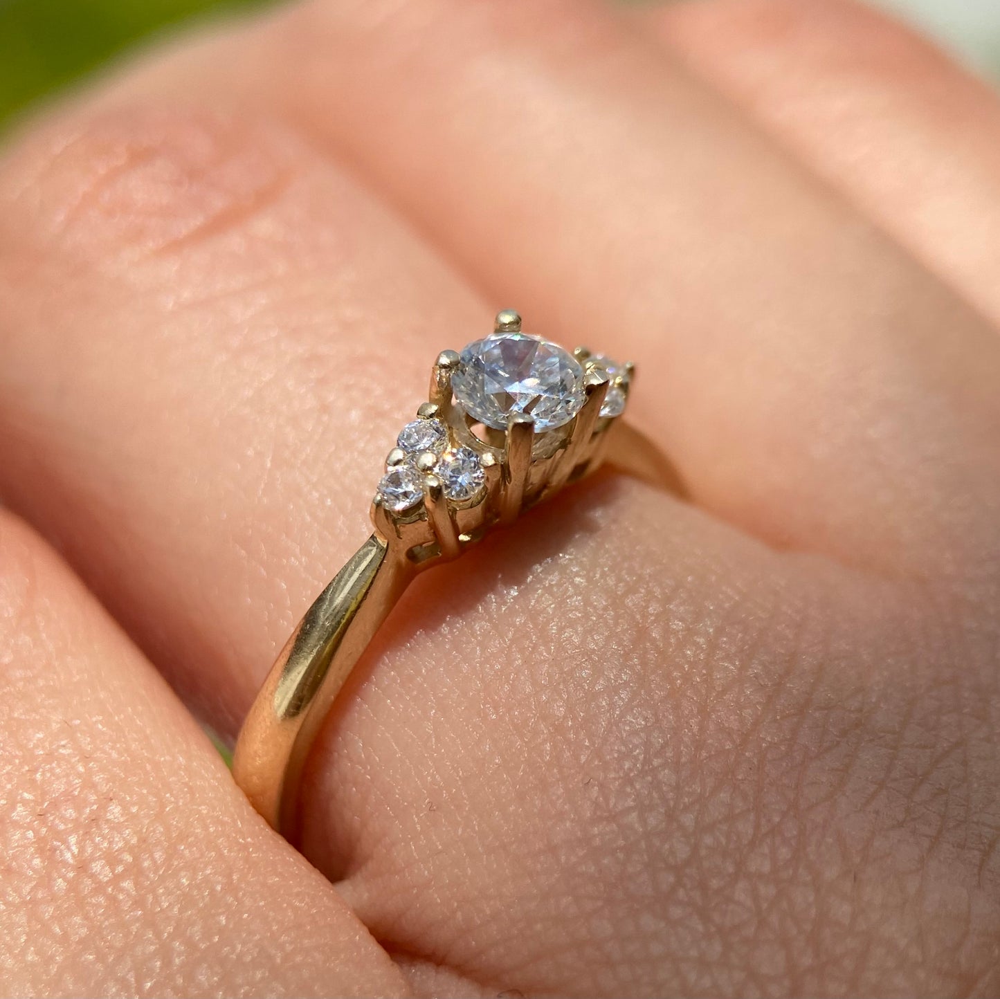 Ring in 14k yellow gold with white zirconia Cod: MAN255