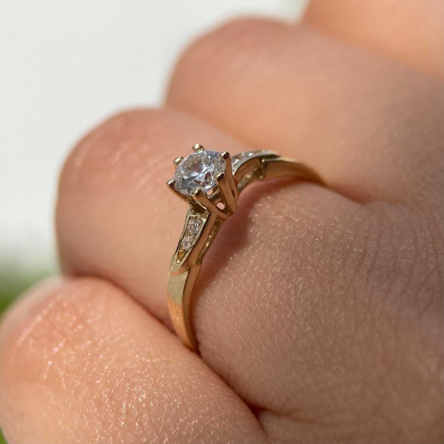 Ring in 14k yellow gold with white zirconias Cod. MAN246