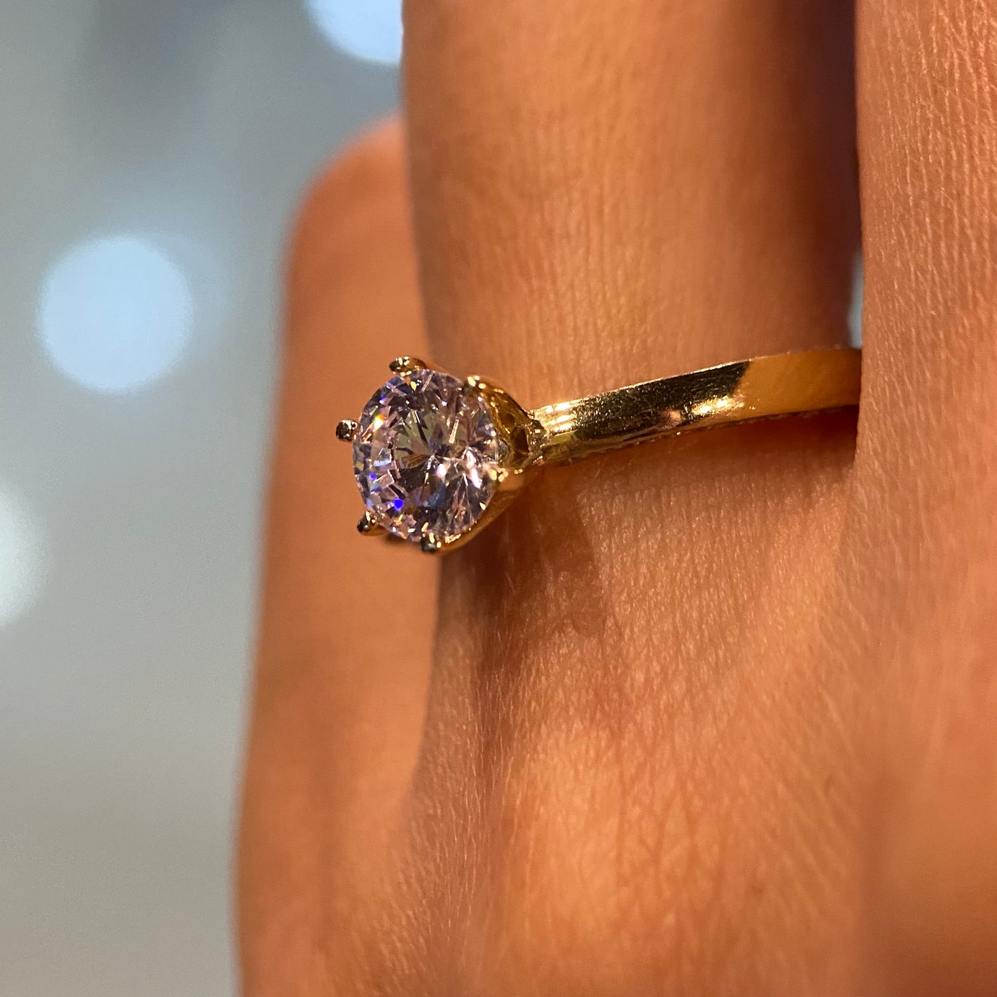 Anillo de compromiso en oro