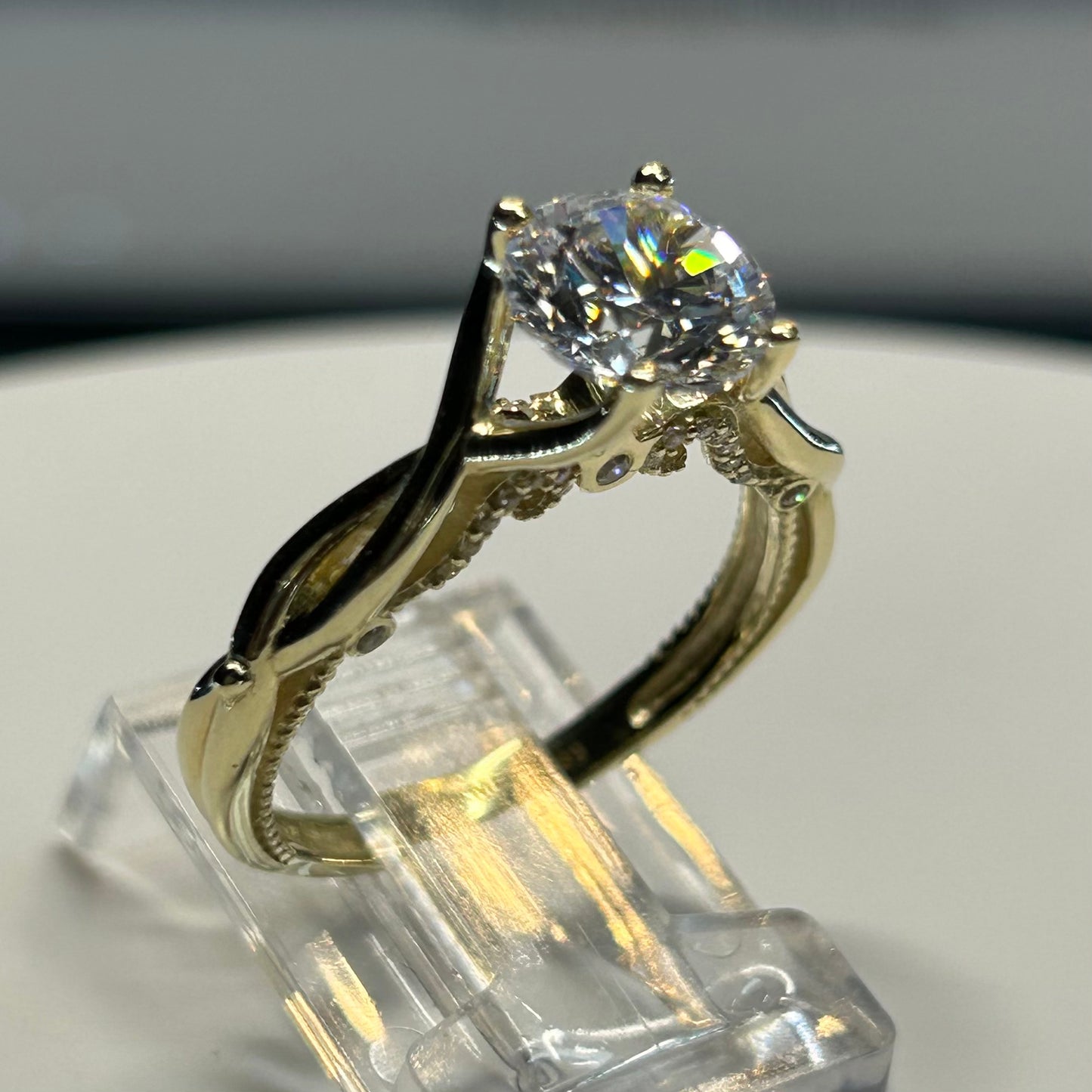 Anillo de compromiso en oro