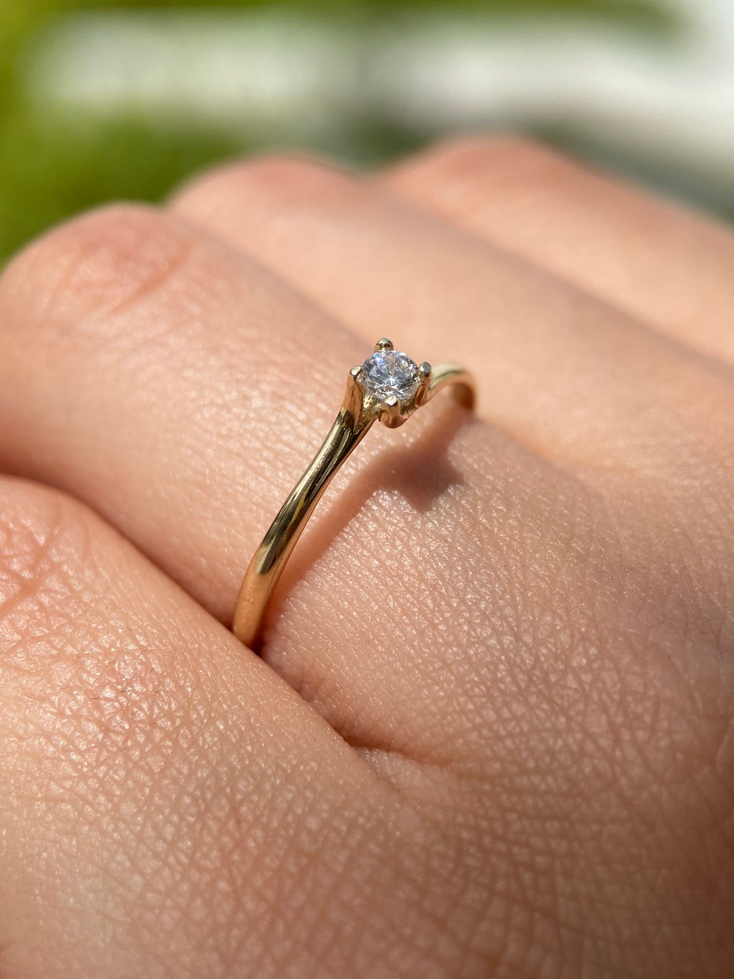 Ring in 14k yellow gold with white zirconia Cod: MAN243