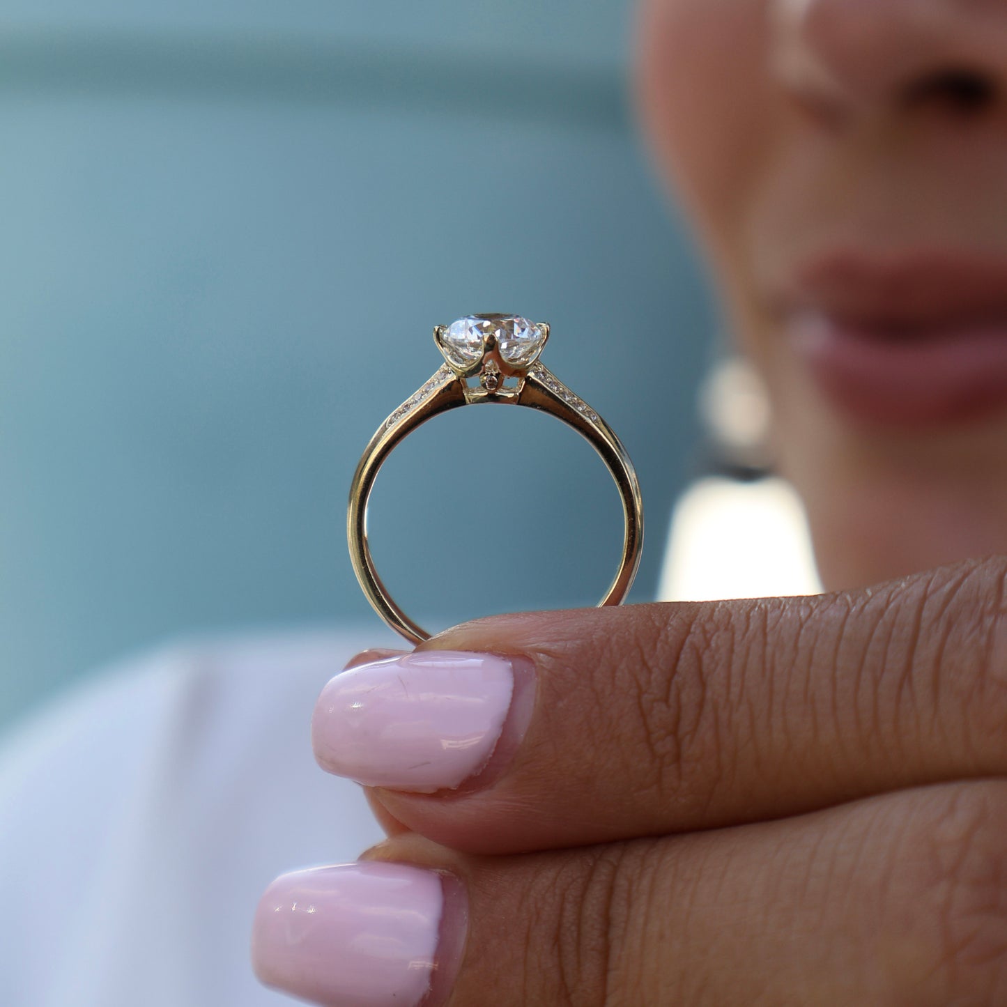 Anillo en Oro Amarillo 14k con Circonia Mod.16005