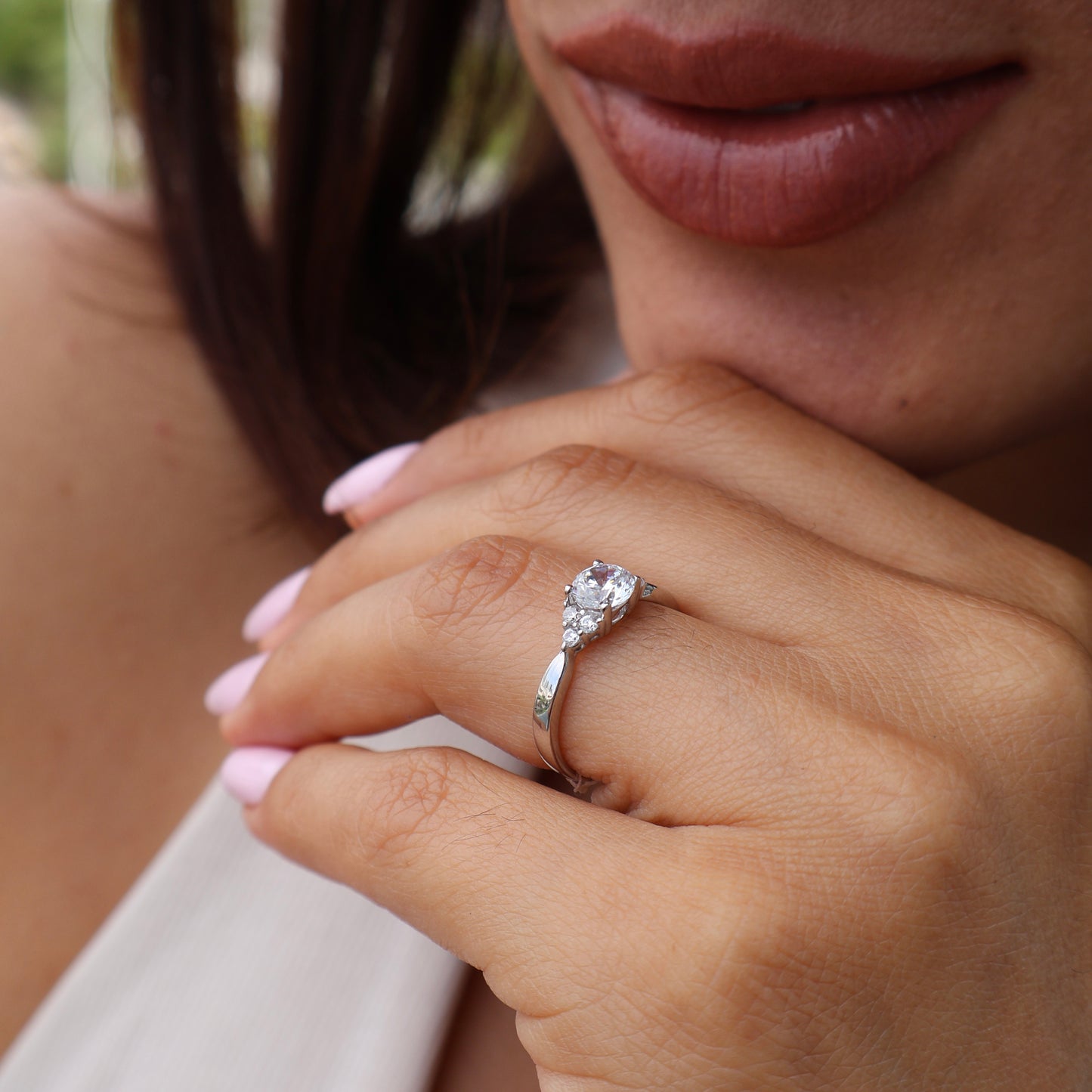 Anillo en Oro Blanco 14k con Circonias Mod.16017