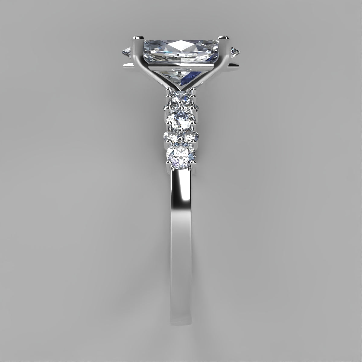 Anillo Danna en platino corte marquise con circonia