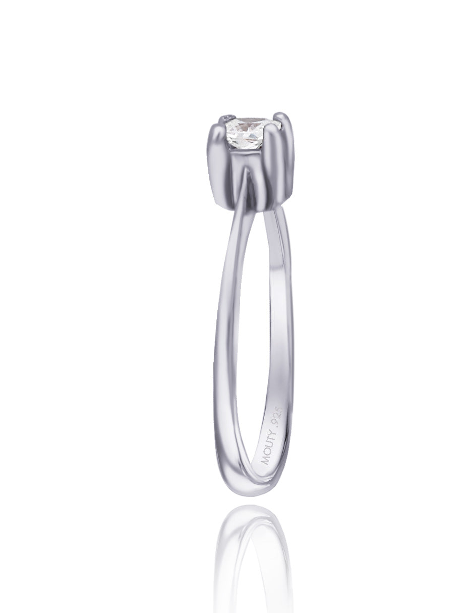 Anillo Darian en plata con circonia