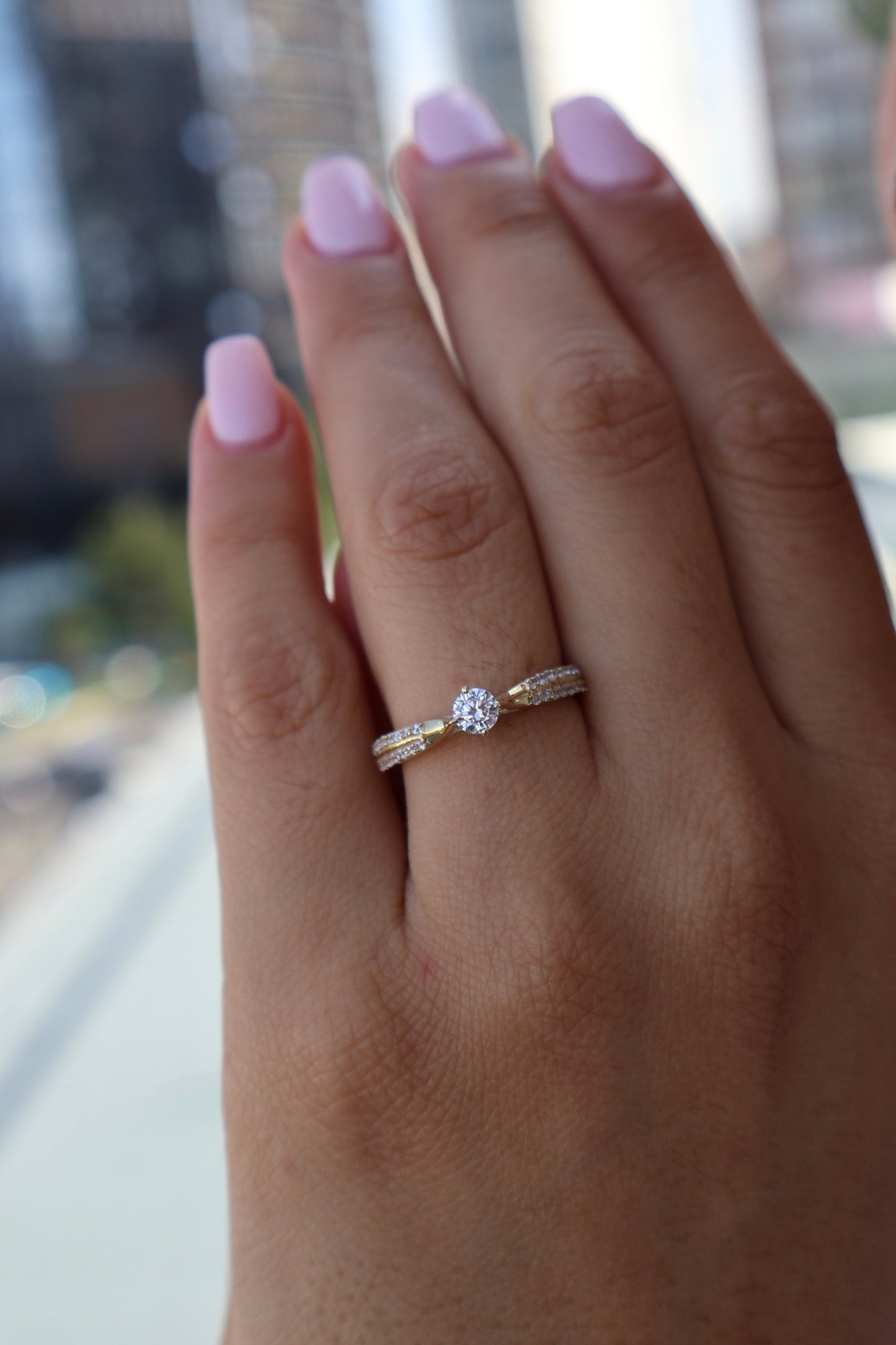 Anillo en Oro Amarillo 10k con Circonias Mod.15941