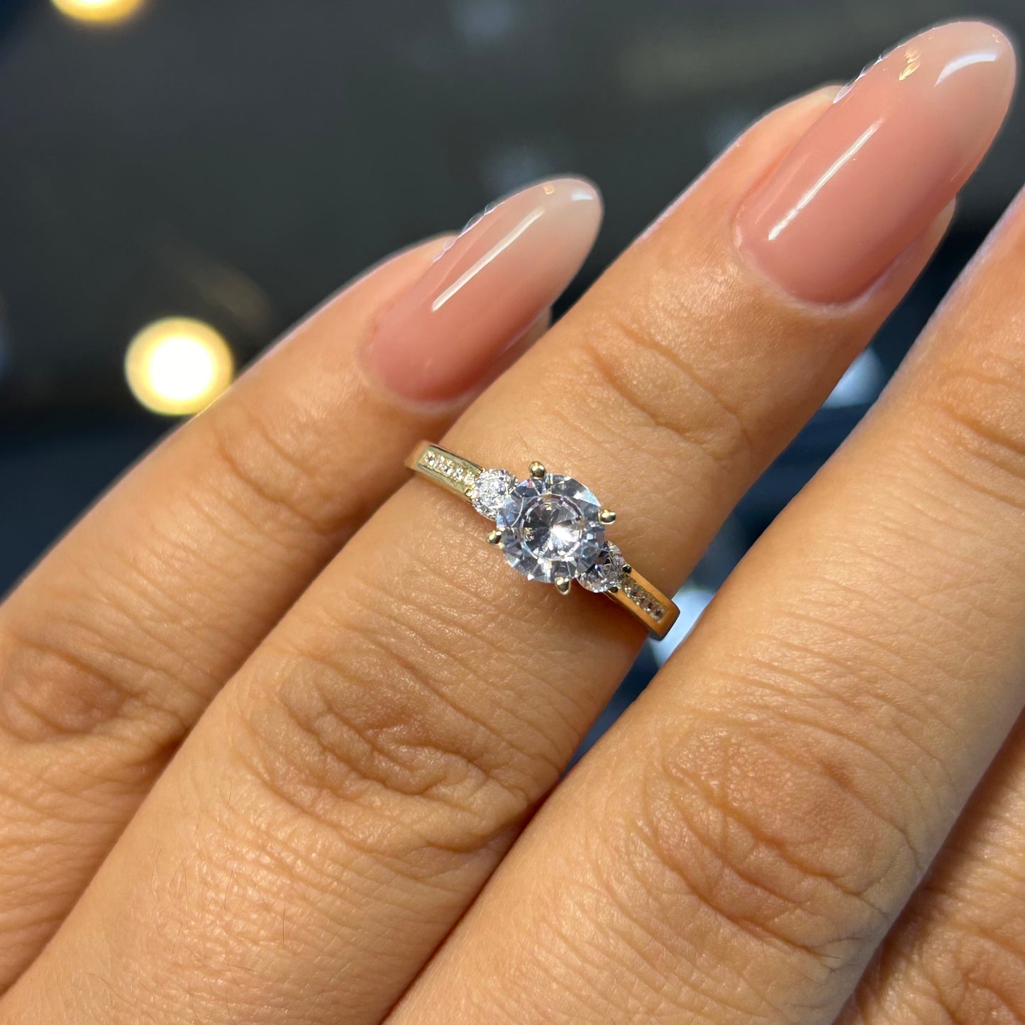 Anillo de compromiso en oro