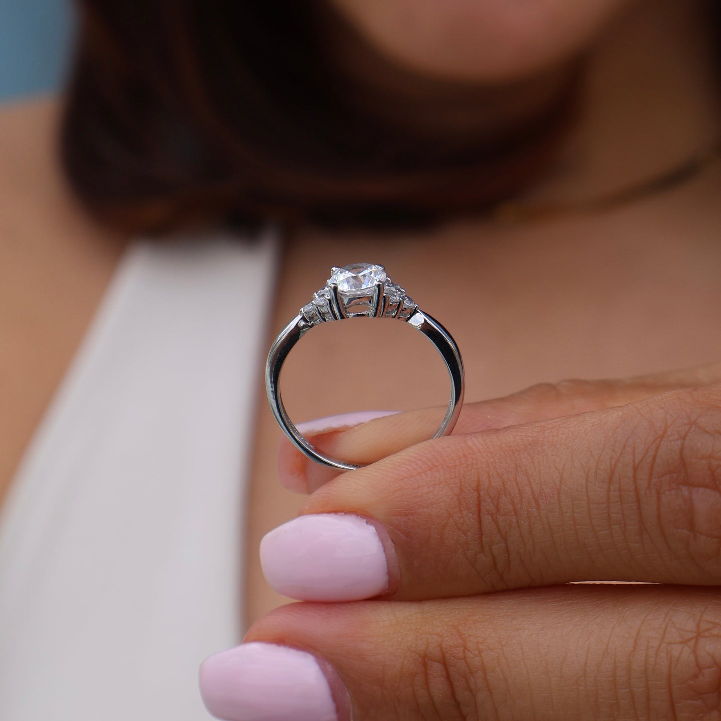 Anillo en Oro Blanco 14k con Circonias Mod.16017