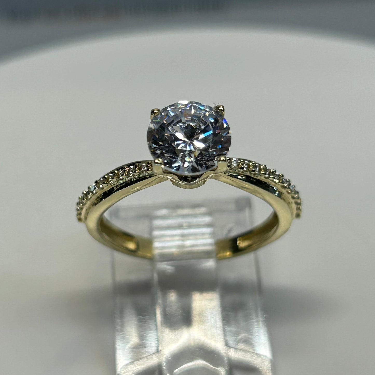 Anillo de compromiso en oro