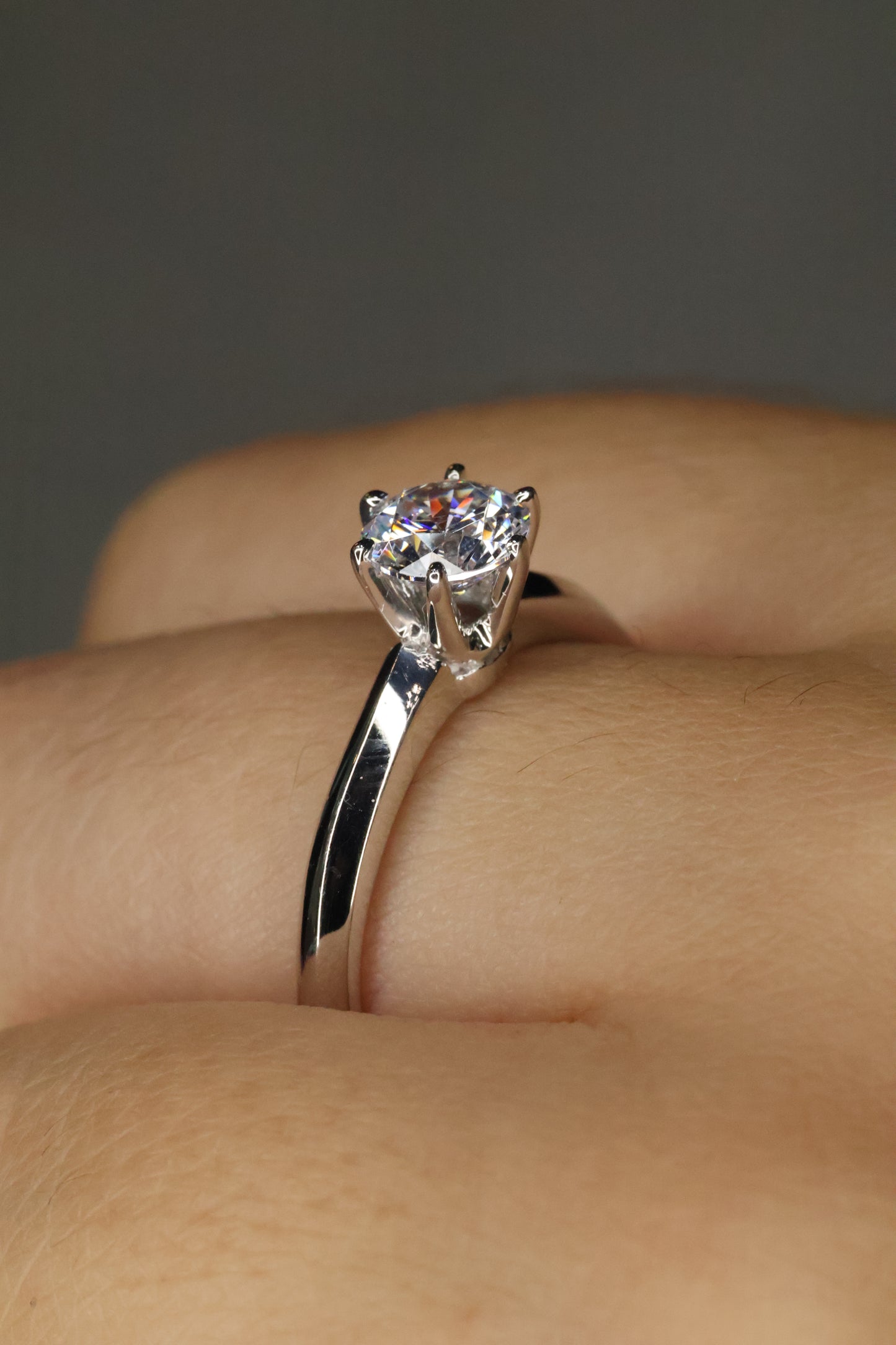 Anillo Oro Blanco 14k con Circonia Mod.16088