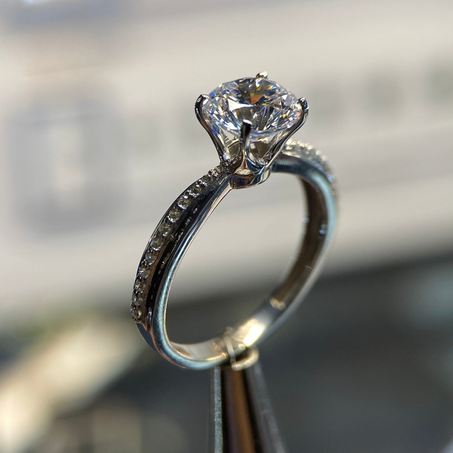 Anillo de compromiso en oro