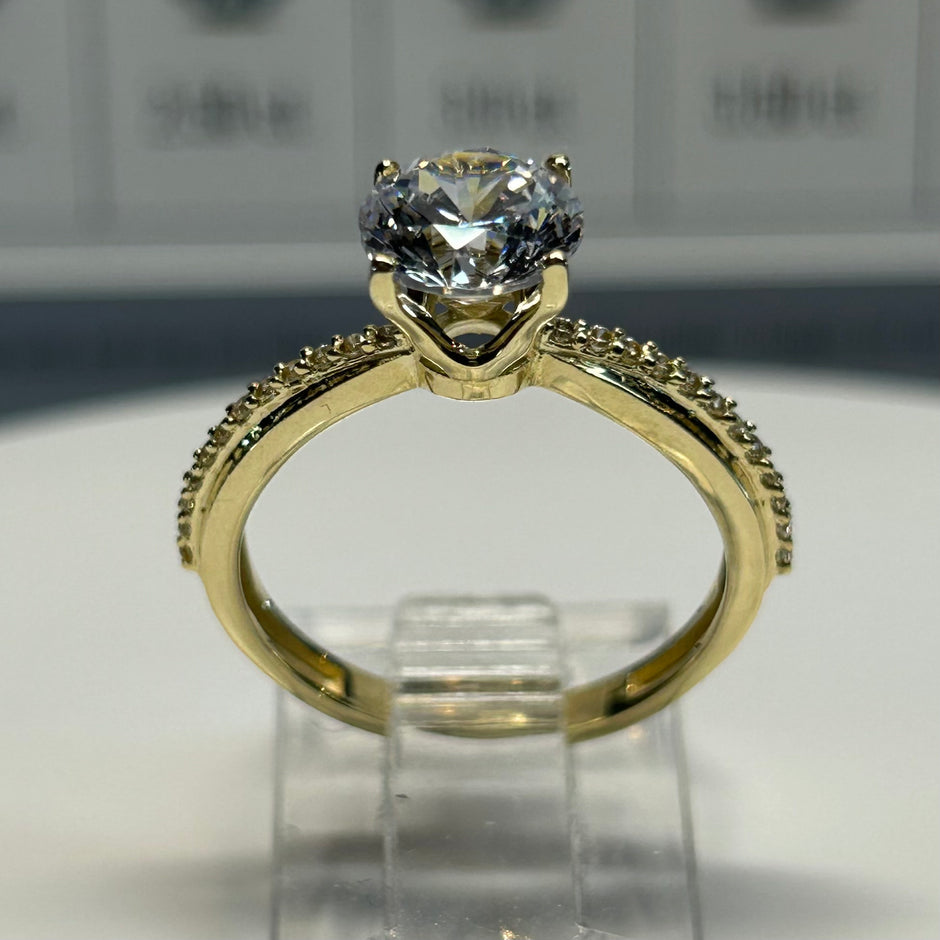 Anillo de compromiso en oro