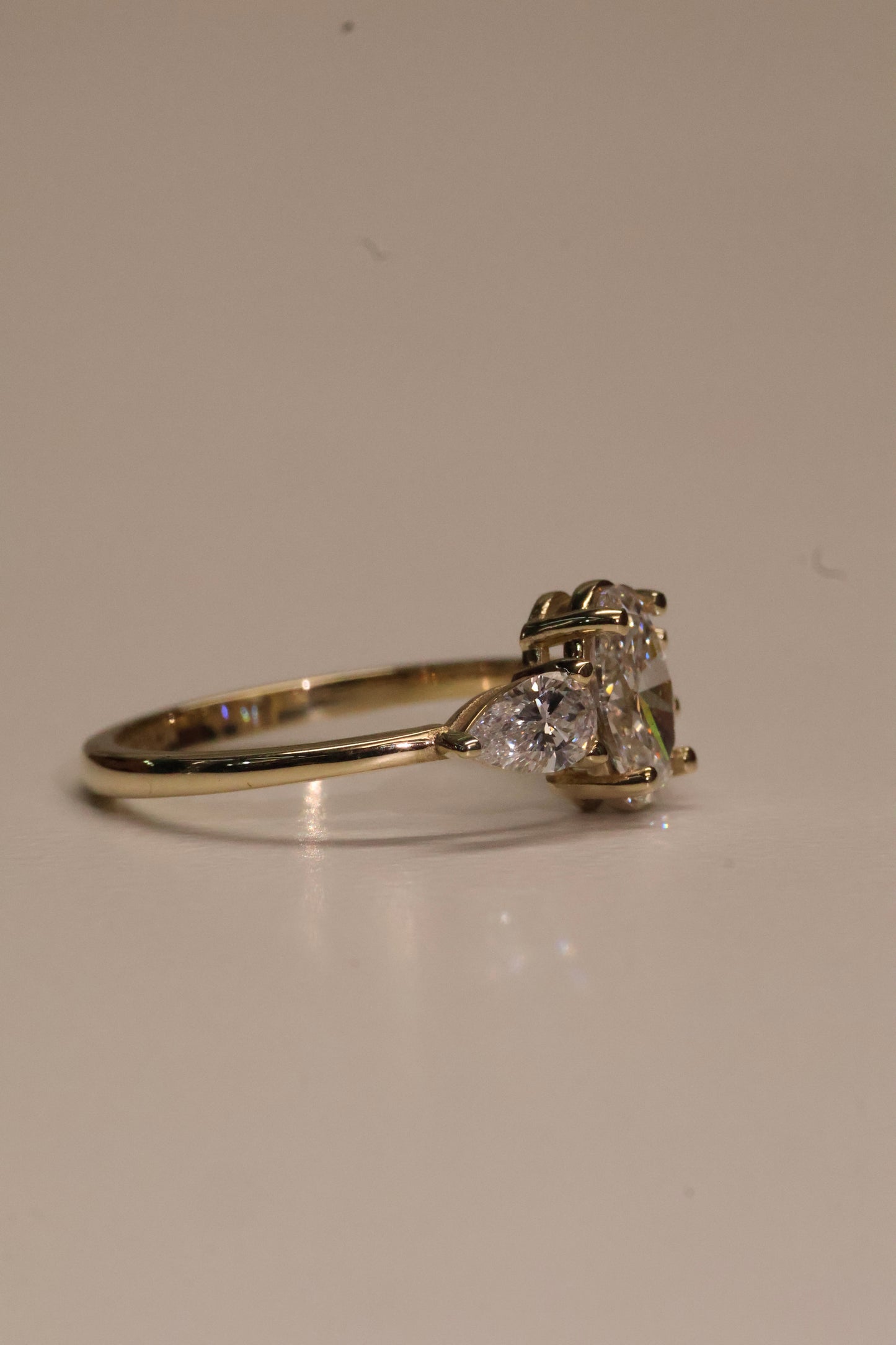 Camille en oro 1.00 ct