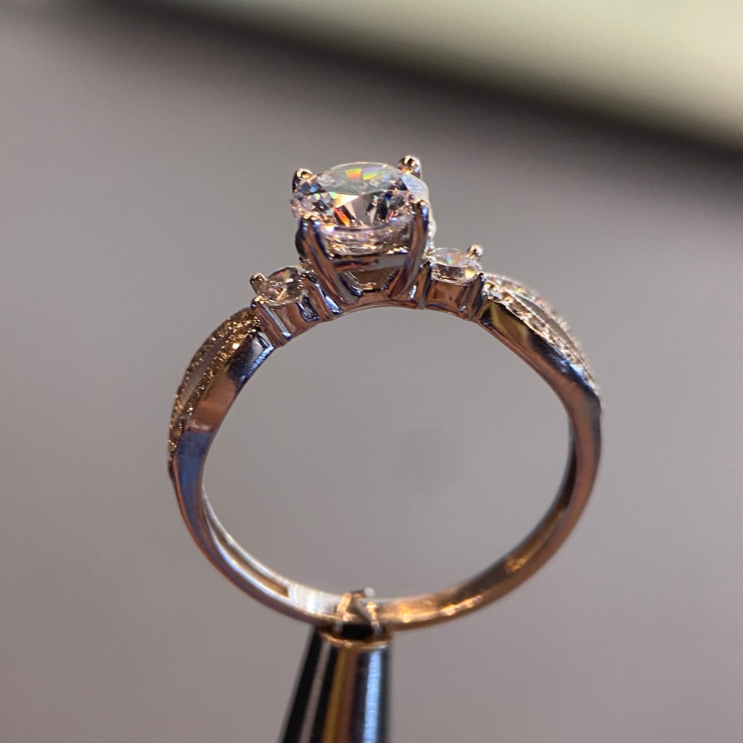 Anillo de compromiso en oro