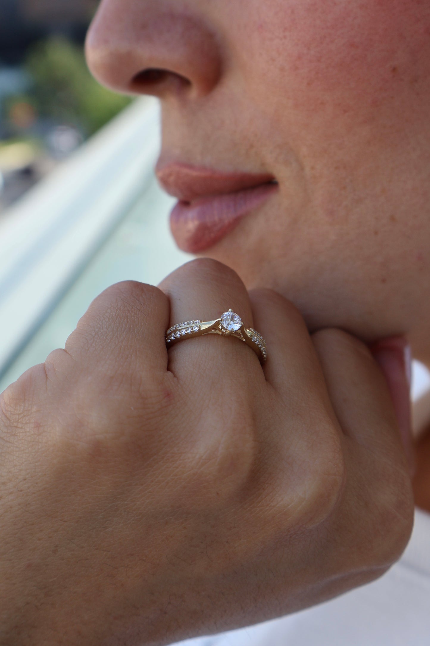 Anillo en Oro Amarillo 10k con Circonias Mod.15941