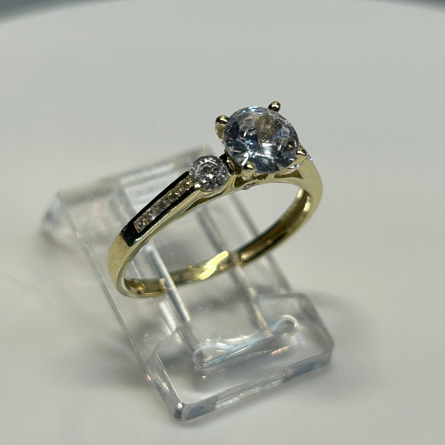 Anillo de compromiso en oro
