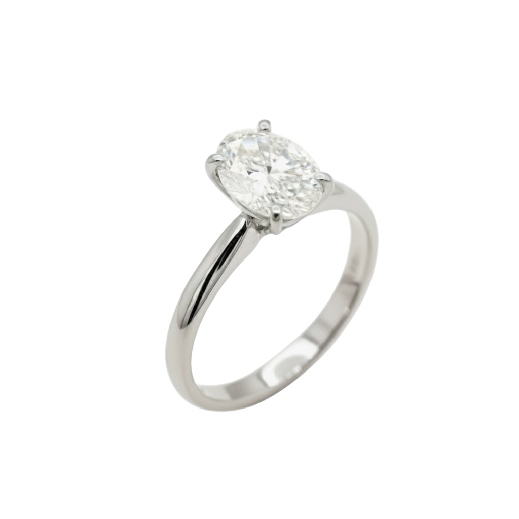 Anillo Emily en oro corte oval 1.00 ct