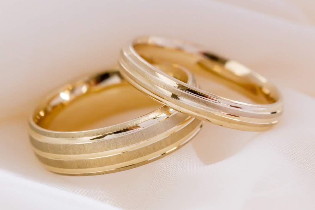 Par de argollas Georgia en oro 6mm y 4mm