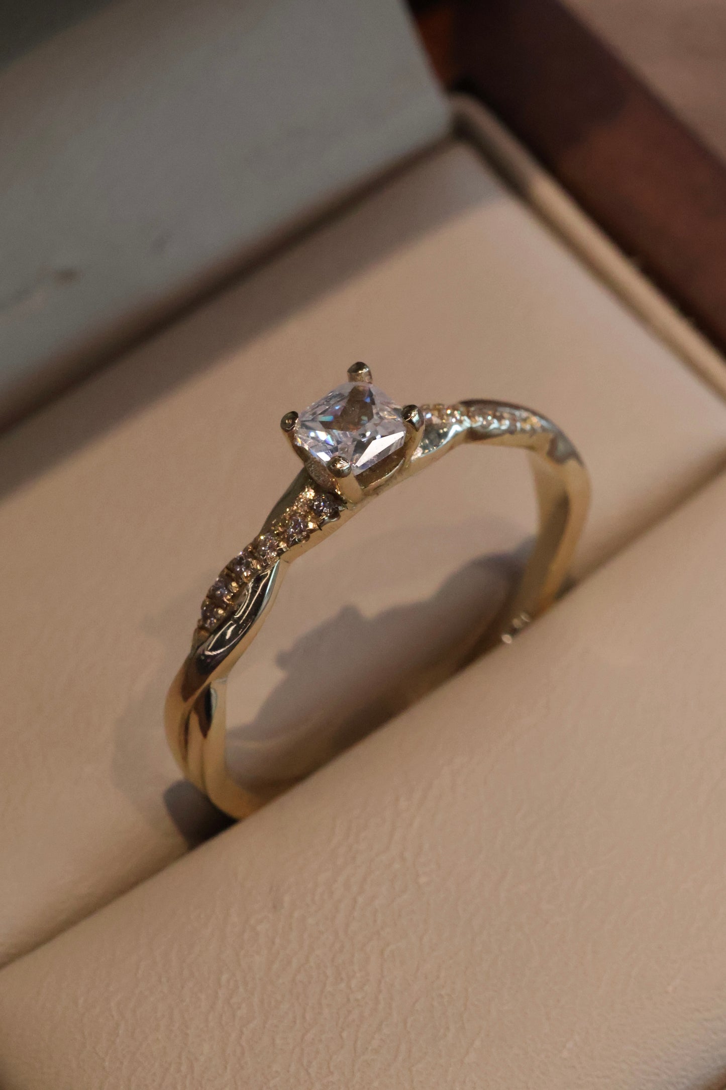 Anillo Merly en Oro Amarillo 14k