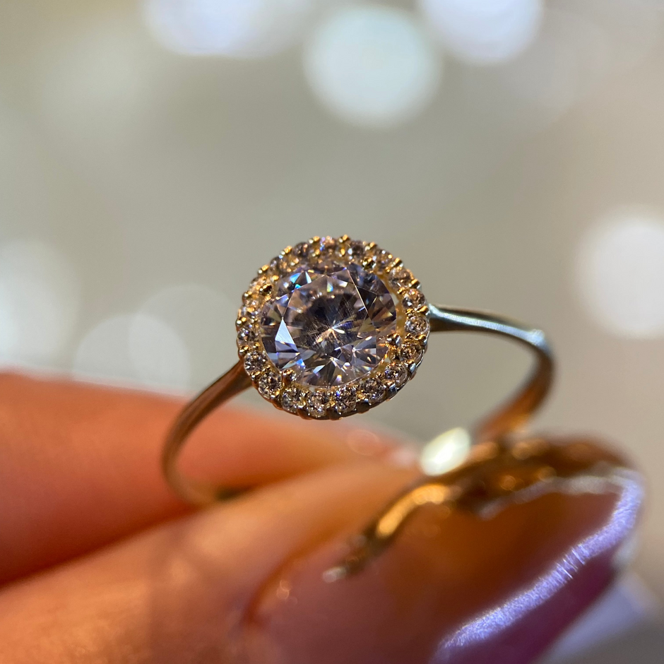 Anillo de compromiso en oro