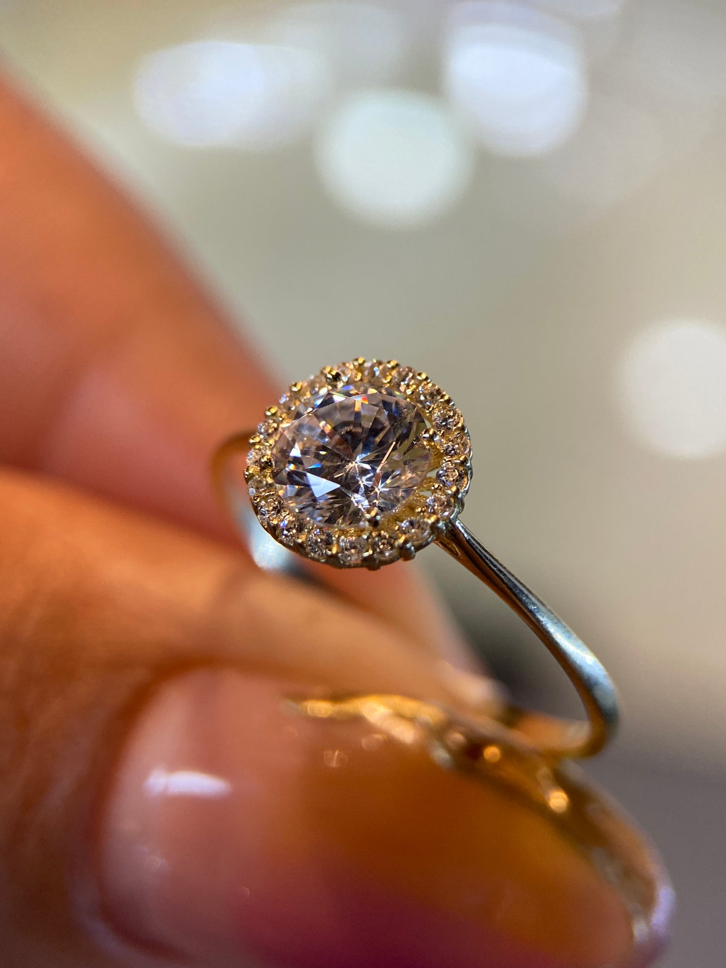 Anillo de compromiso en oro