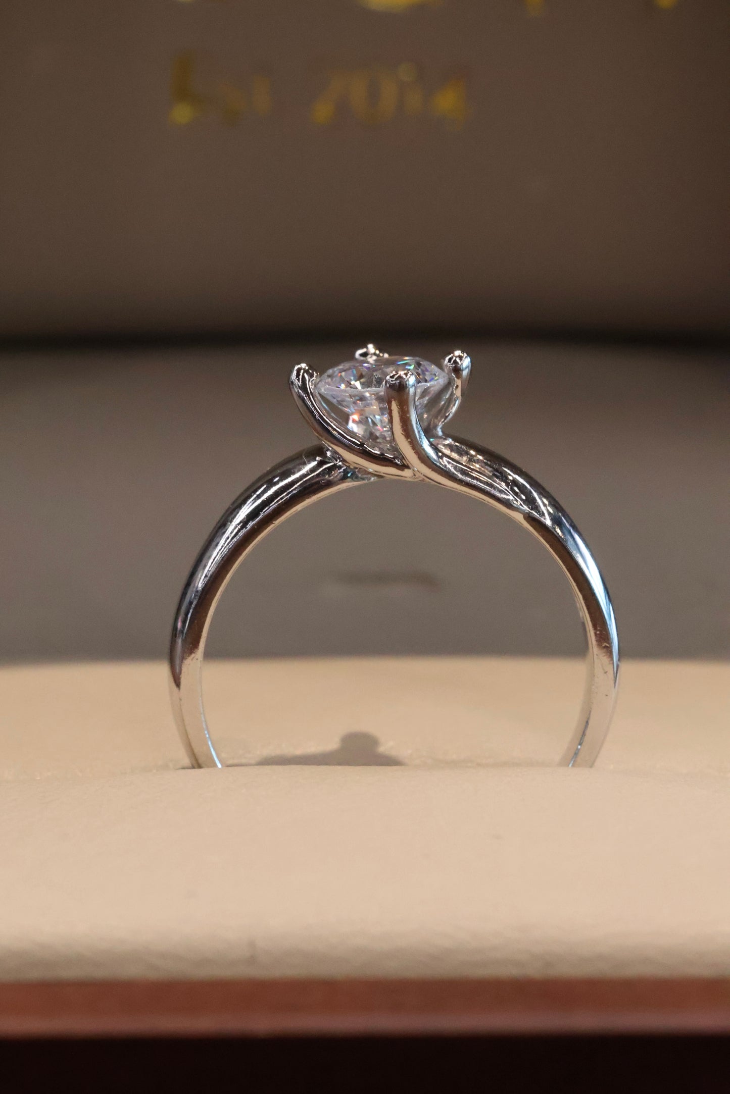 Anillo de compromiso en oro