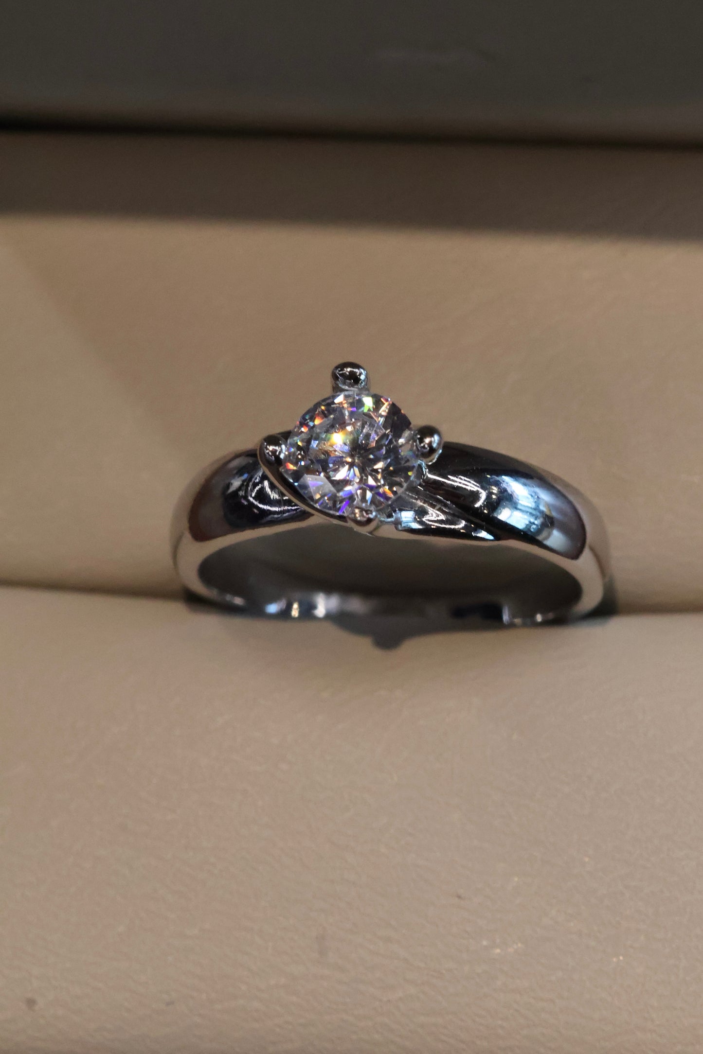 Anillo de compromiso en oro
