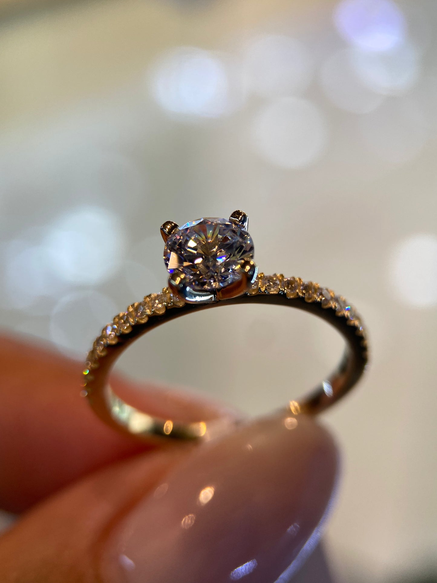 Anillo en Oro Amarillo 10k con Circonias Mod.15943
