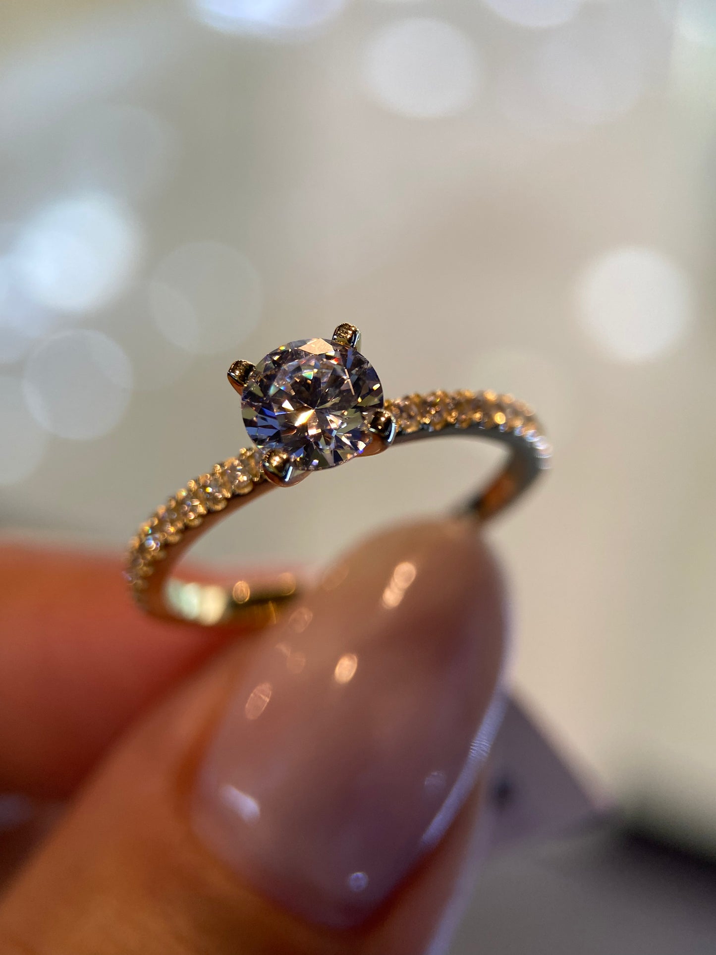 Anillo en Oro Amarillo 10k con Circonias Mod.15943