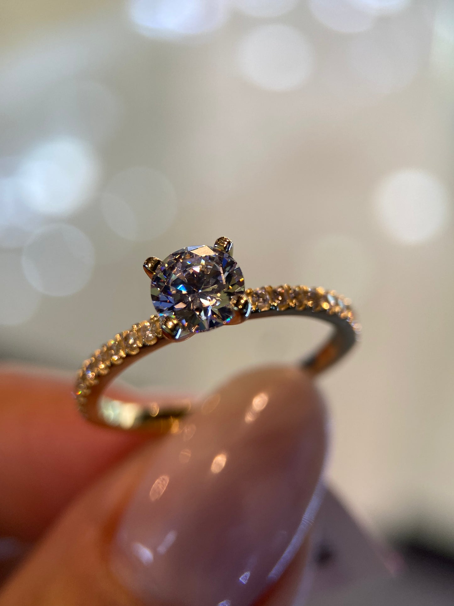 Anillo en Oro Amarillo 10k con Circonias Mod.15943