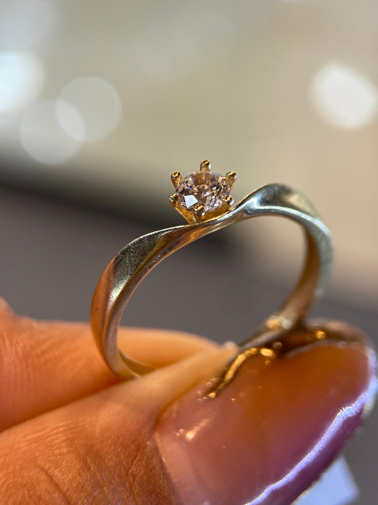 Anillo de compromiso en oro