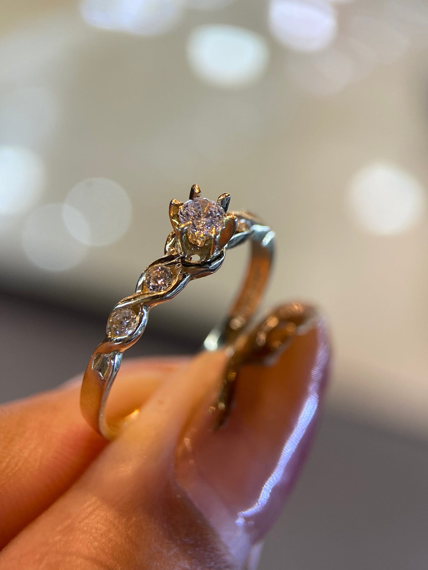 Anillo de compromiso en oro