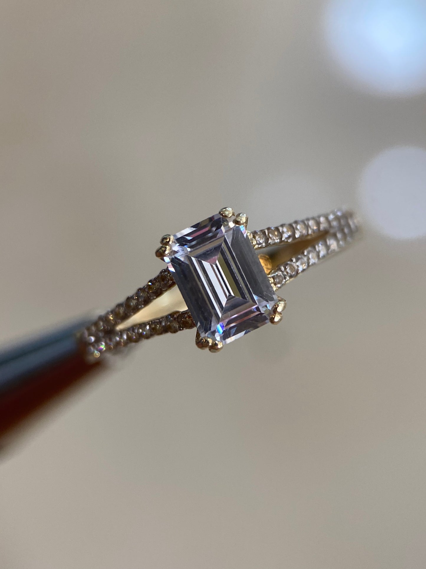 Anillo de compromiso en oro