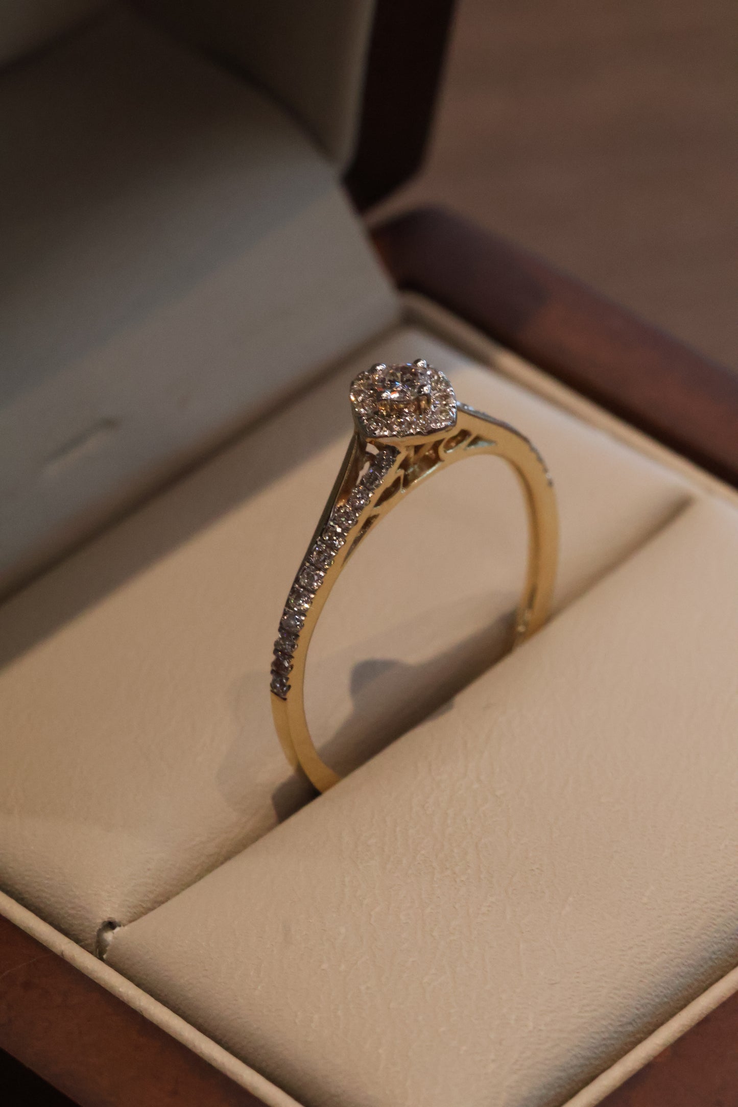 Anillo OF1798 en oro blanco 14k con diamante natural .25cts