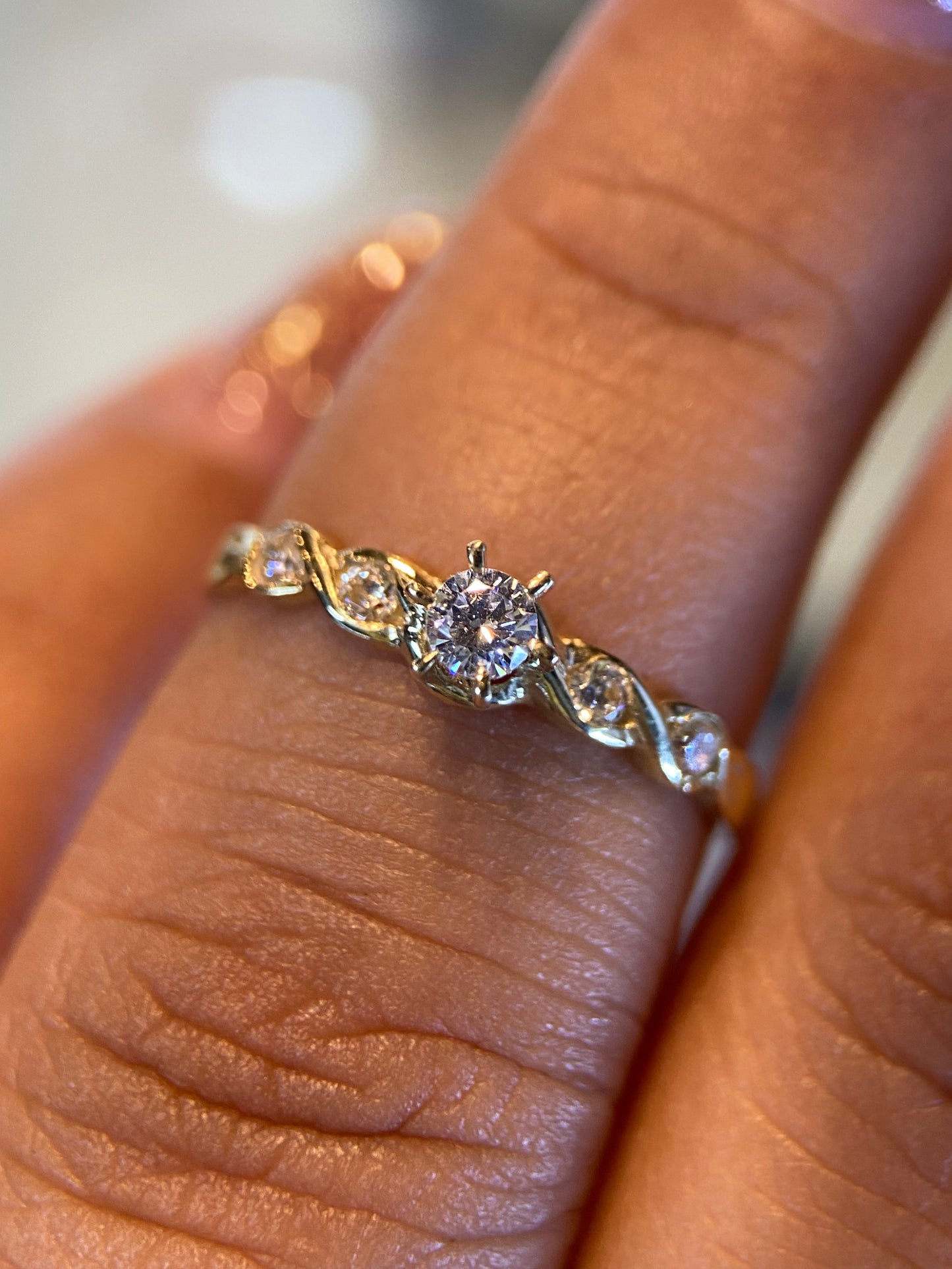 Anillo de compromiso en oro