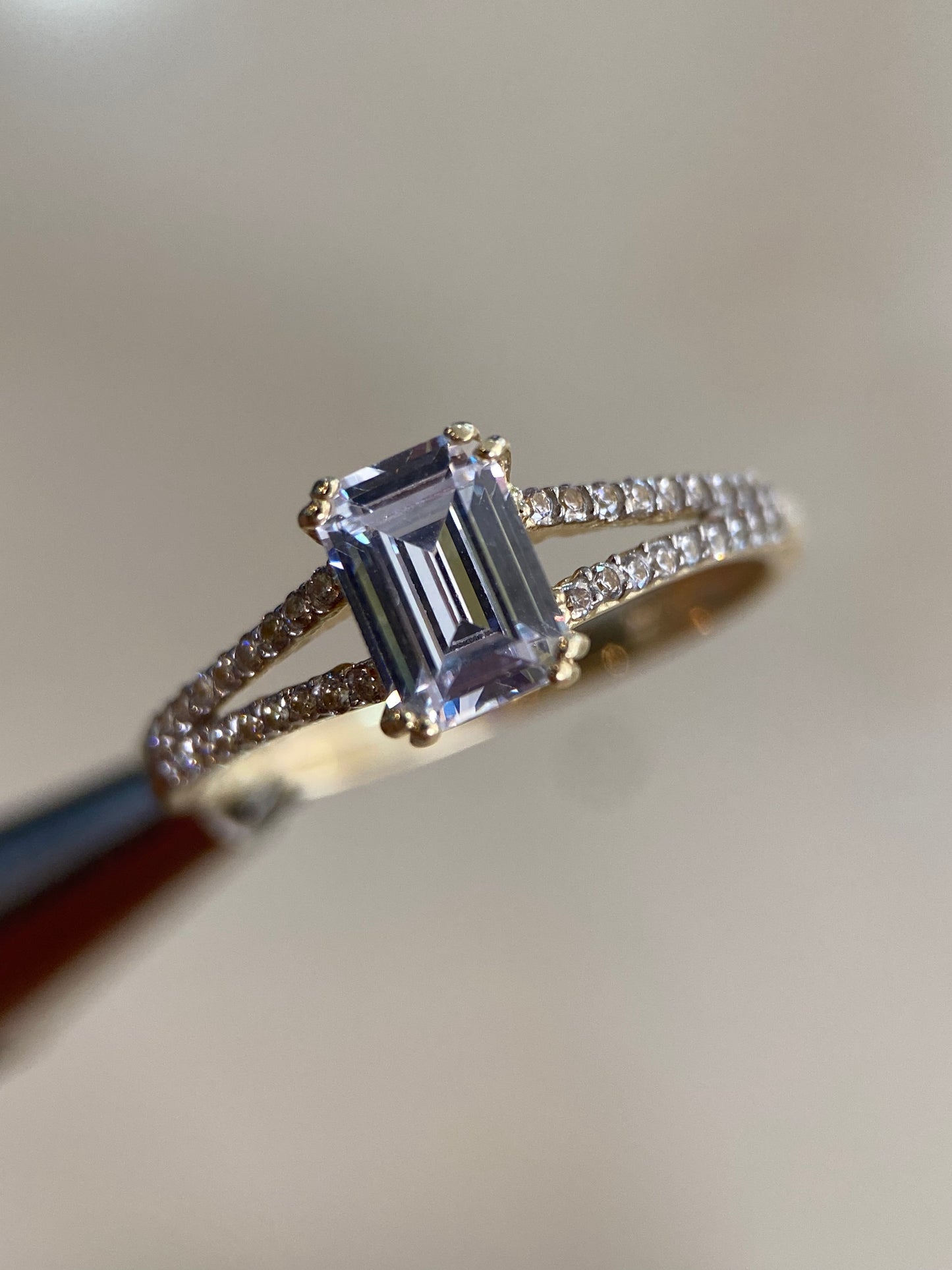 Anillo de compromiso en oro