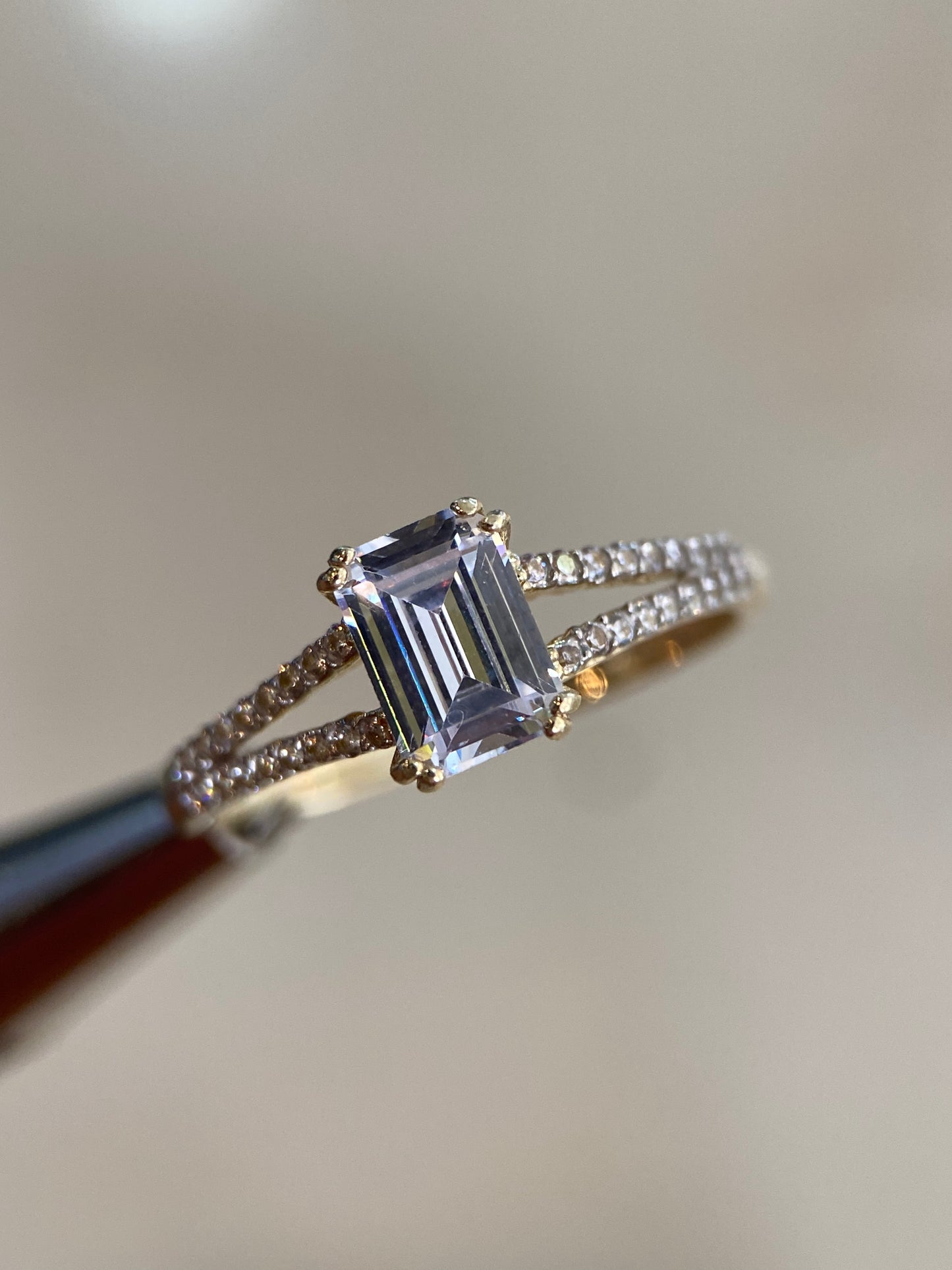 Anillo de compromiso en oro