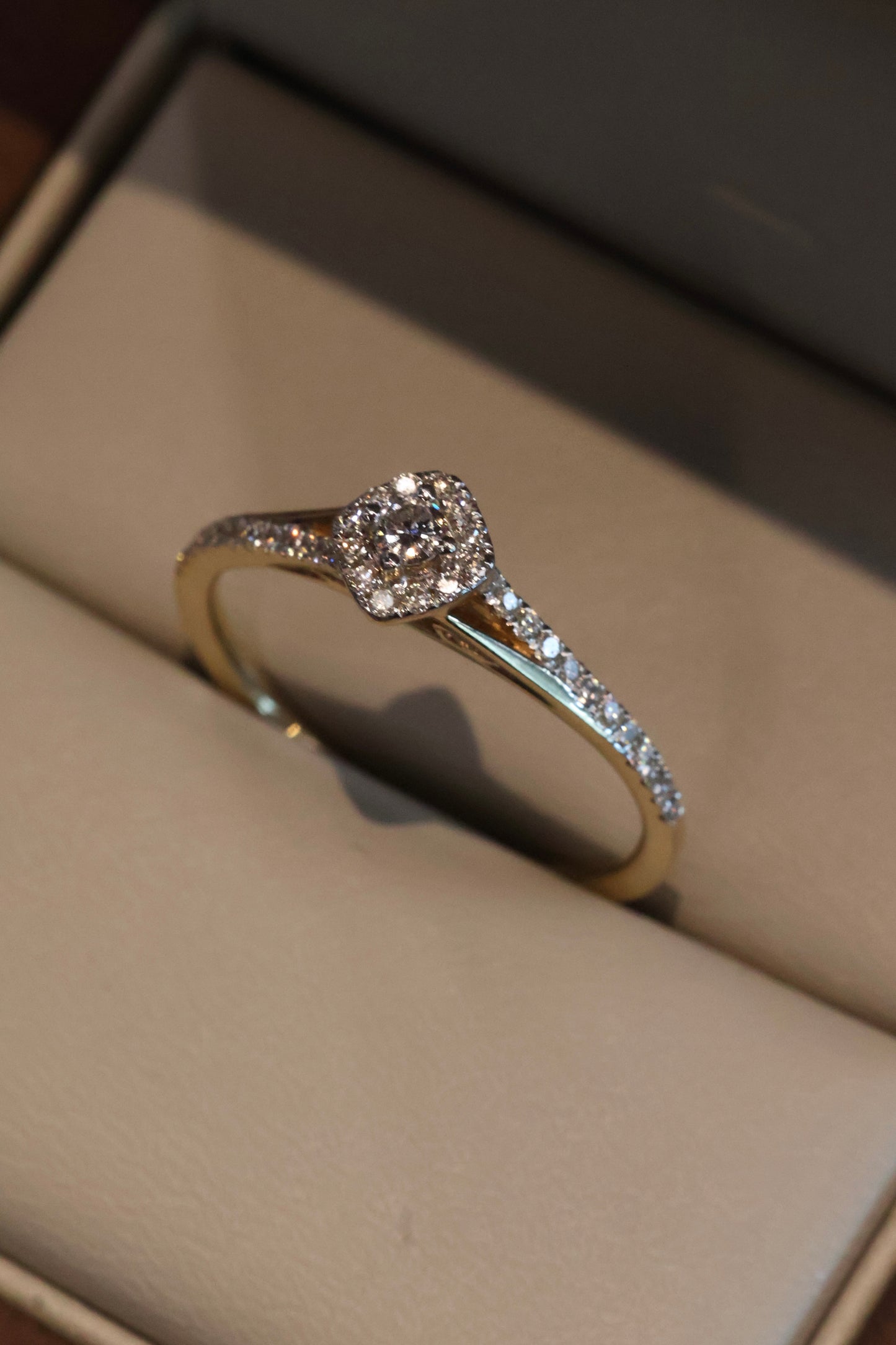 Anillo OF1798 en oro blanco 14k con diamante natural .25cts