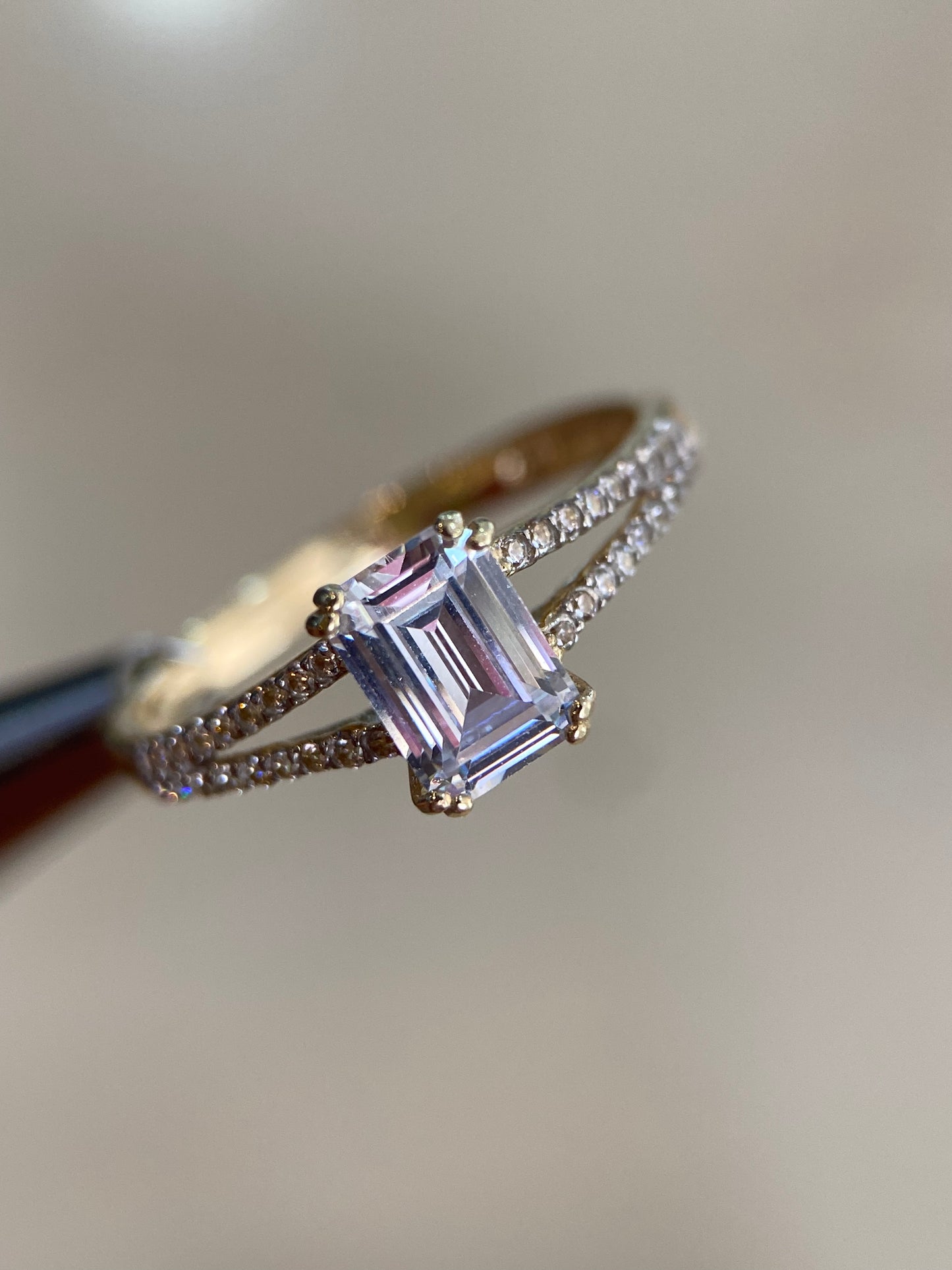 Anillo de compromiso en oro