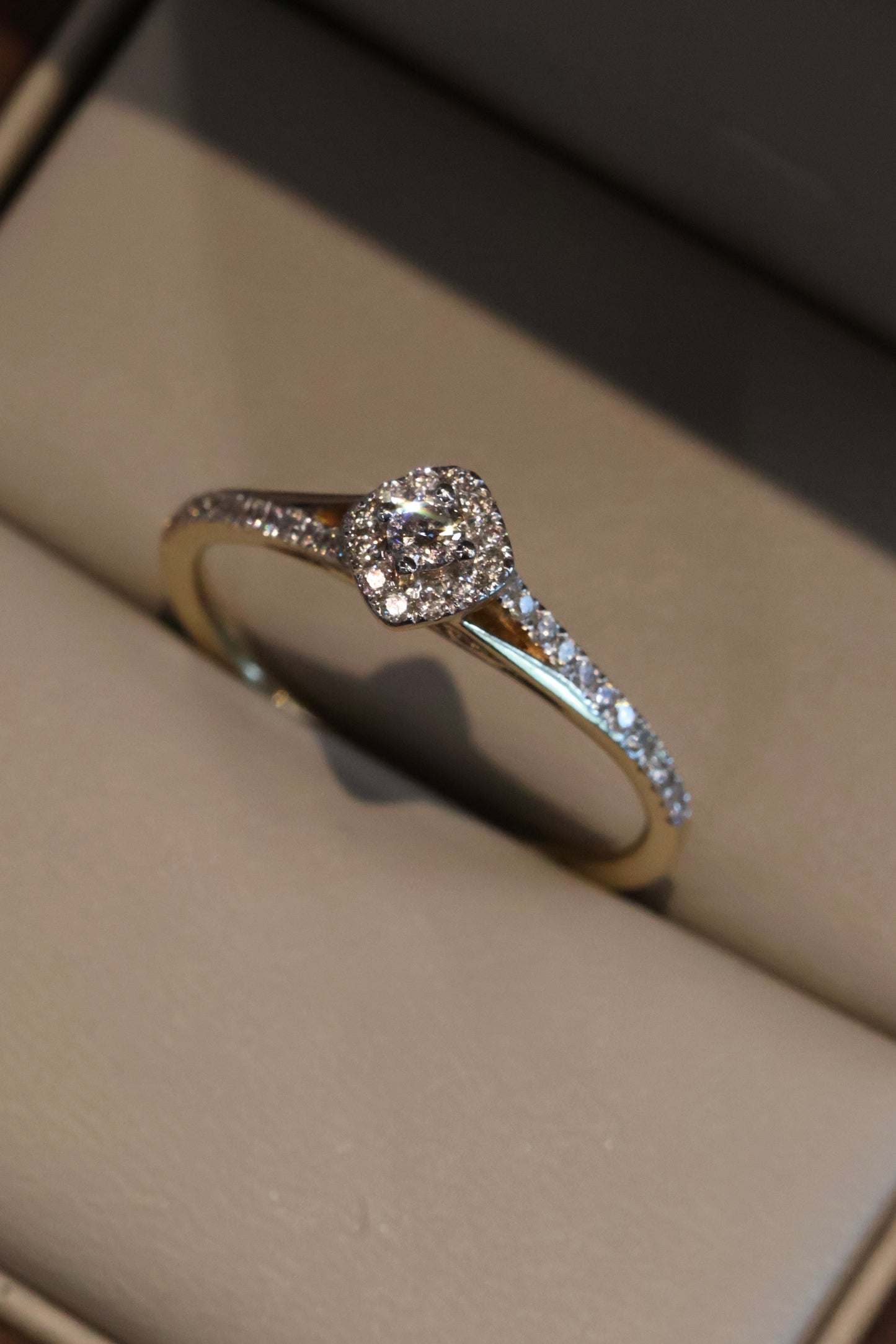 Anillo OF1798 en oro blanco 14k con diamante natural .25cts
