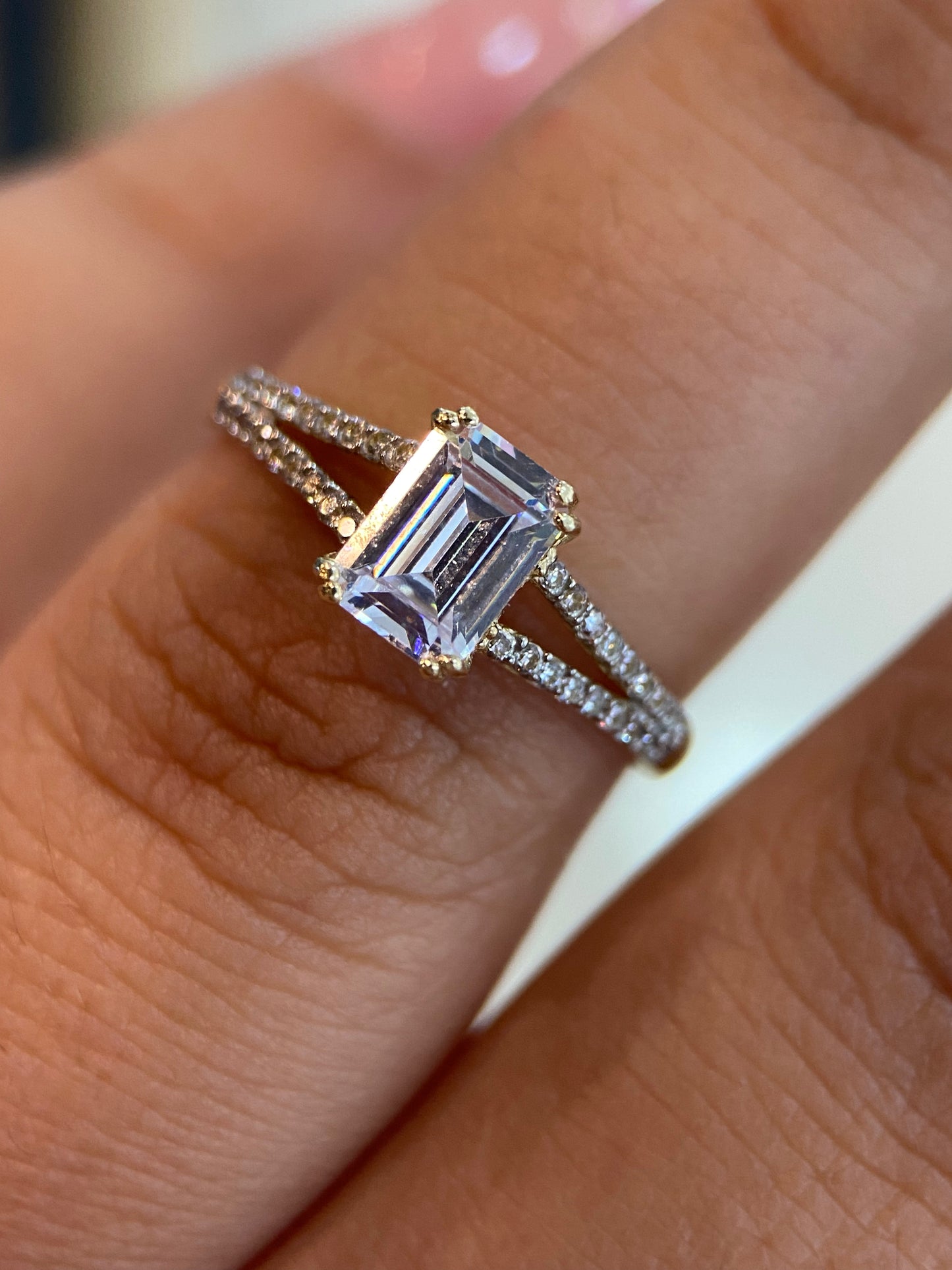Anillo de compromiso en oro
