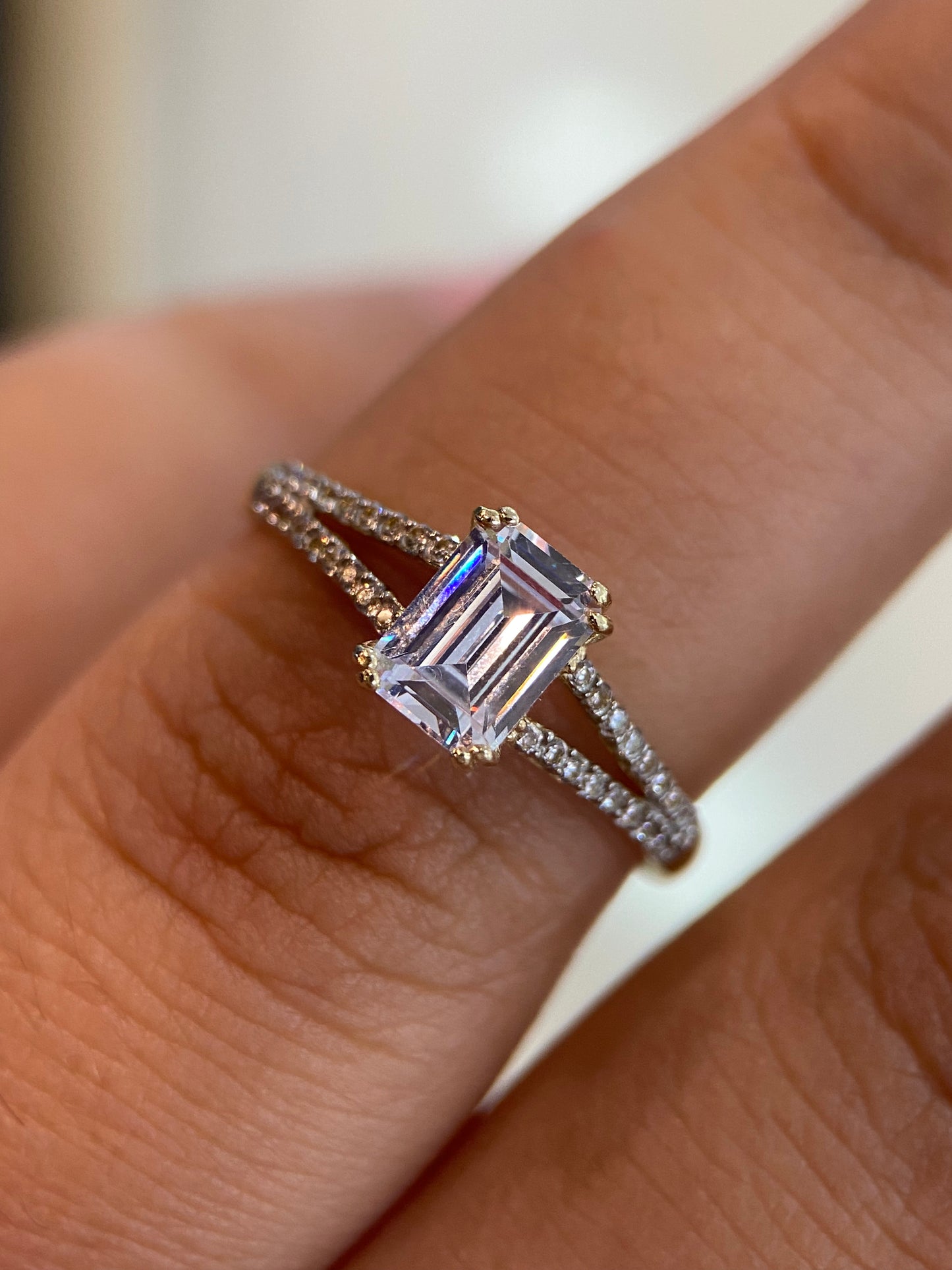 Anillo de compromiso en oro