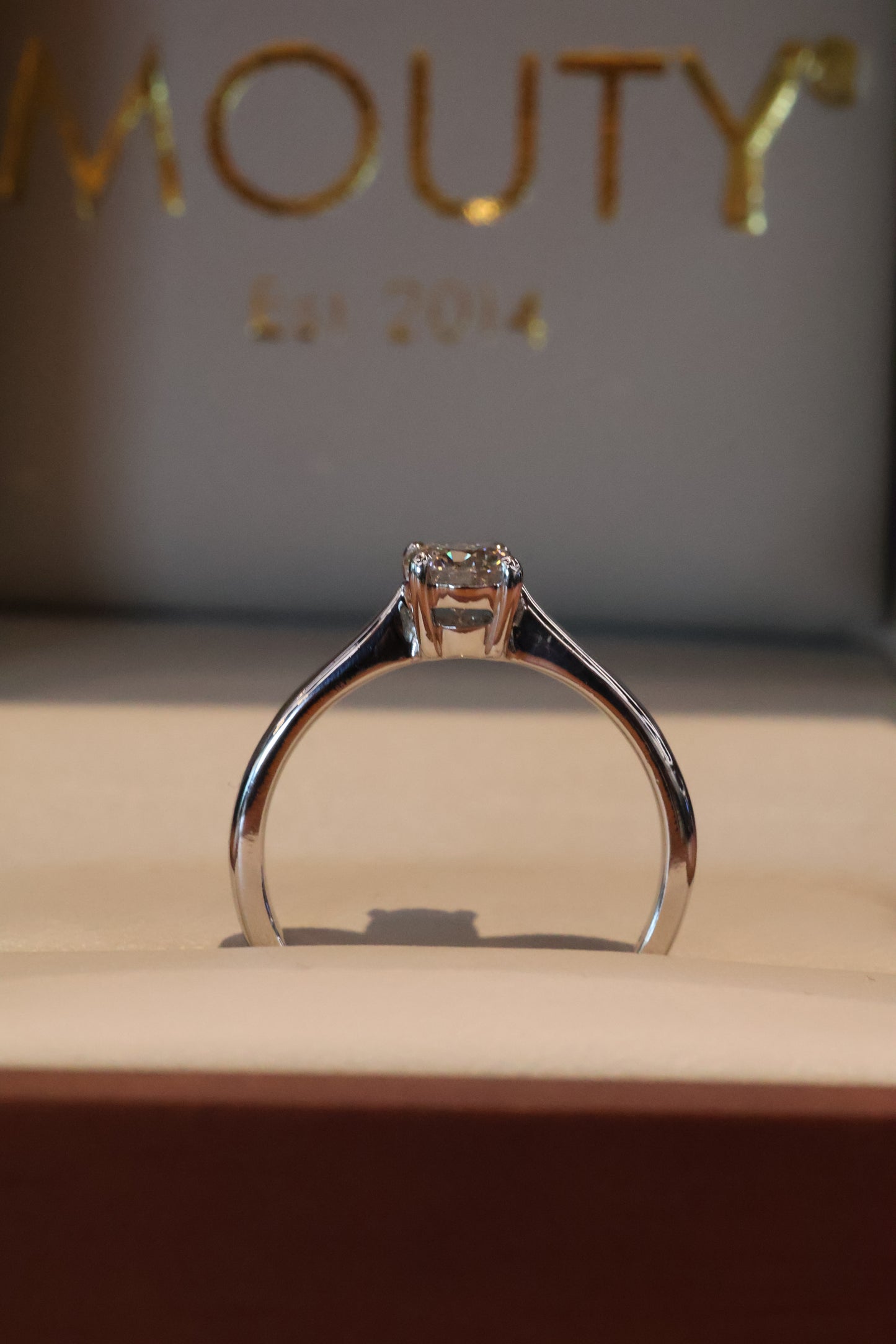 Anillo OF2235 en oro blanco 14k con diamante natural .40cts